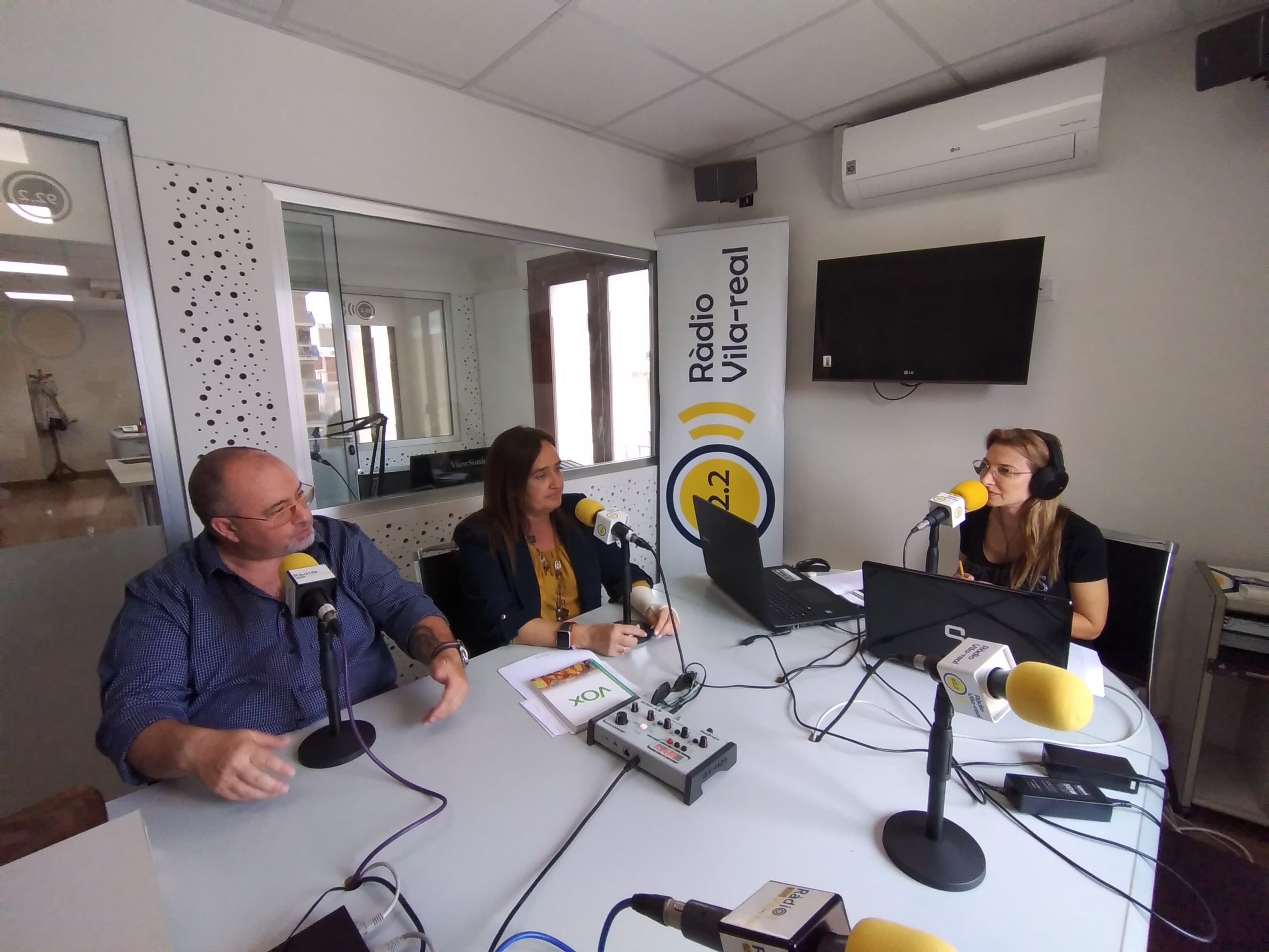 Entrevista a Manu Rubert i Irene Herrero de VOX  Vila-real