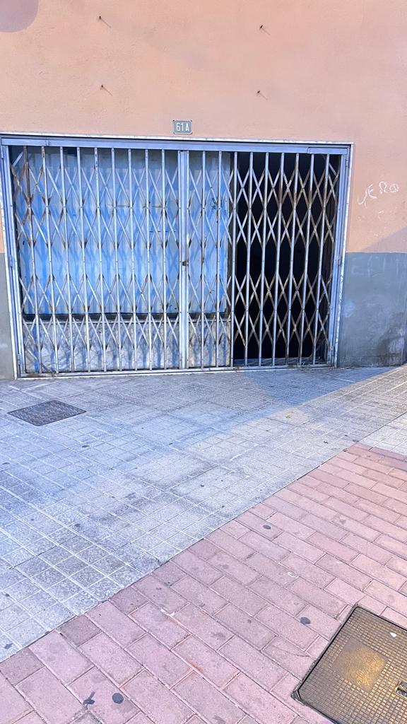 Parlem amb Pilar Zarzoso, veïna de la zona de «las cuestas, carrer Cinctorres» de Vila-real, demana ajuda