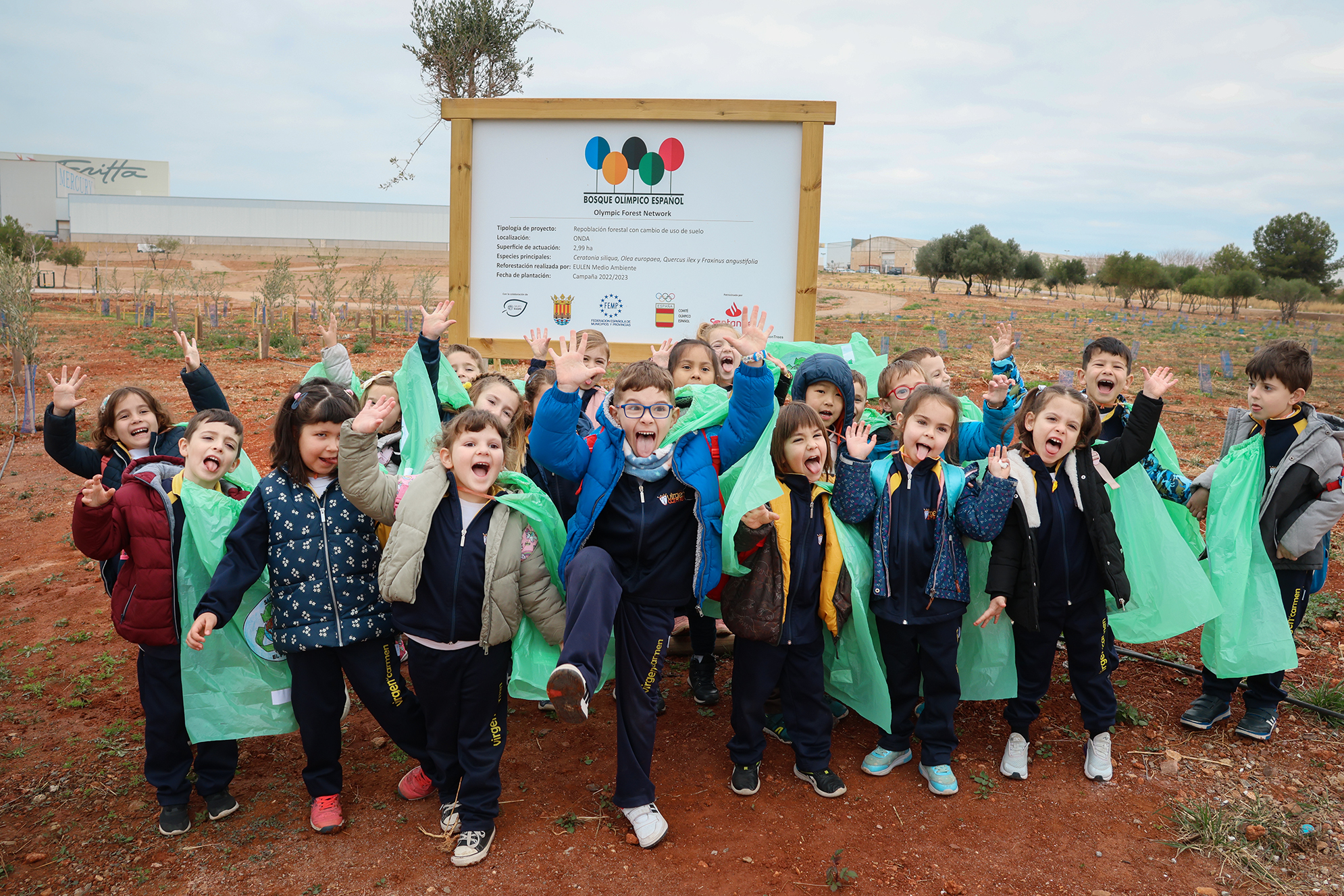 Onda suma la participació dels centres escolars en la plantació d’arbres del Bosc Olímpic