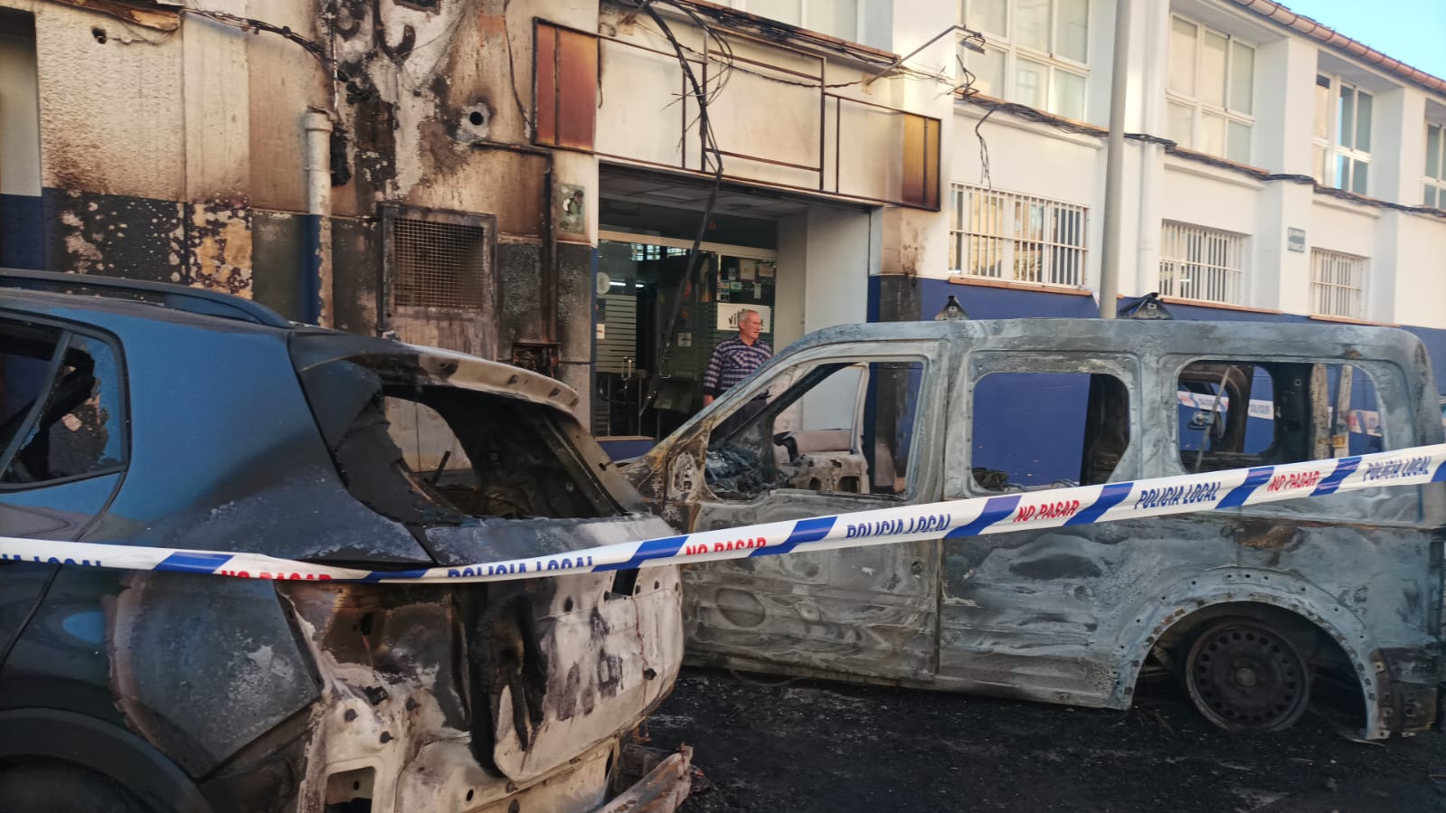 Incendi a l´avinguda França 6 de Vila-real