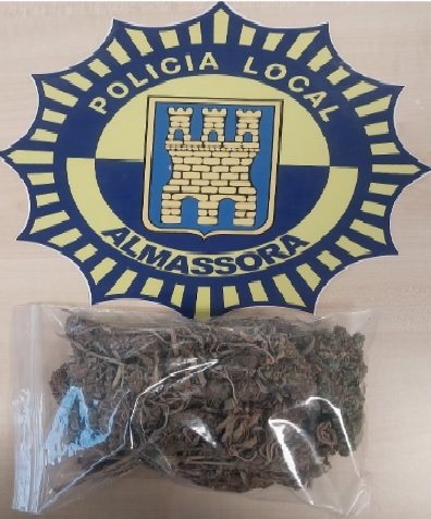 La Policia Local d’Almassora decomissa 100 grams de marihuana