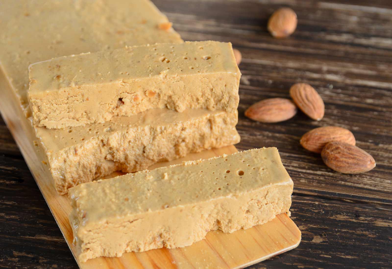 Les grans torroneres de la IGP trenquen negociacions amb LA UNIÓ i Conselleria per no voler pagar un preu de l’ametla que cobrisca els costos de producció, en el context d’un augment espectacular de les importacions