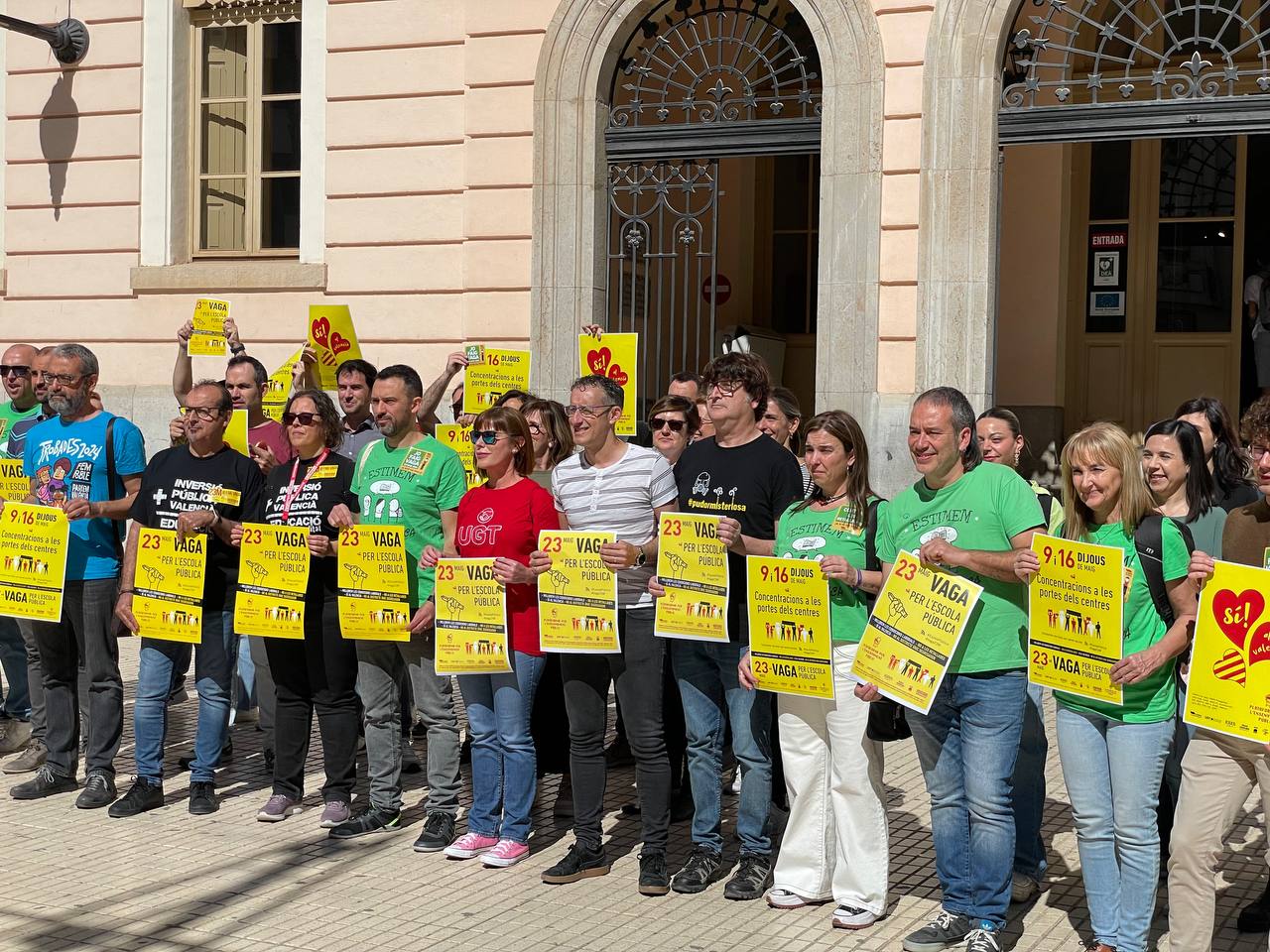 El PSPV-PSOE acusa Mazón de «decantar-se per la liquidació de l’educació pública» i alerta que «amb l’eliminació d’aules estan en perill més de 150 llocs de treball»
