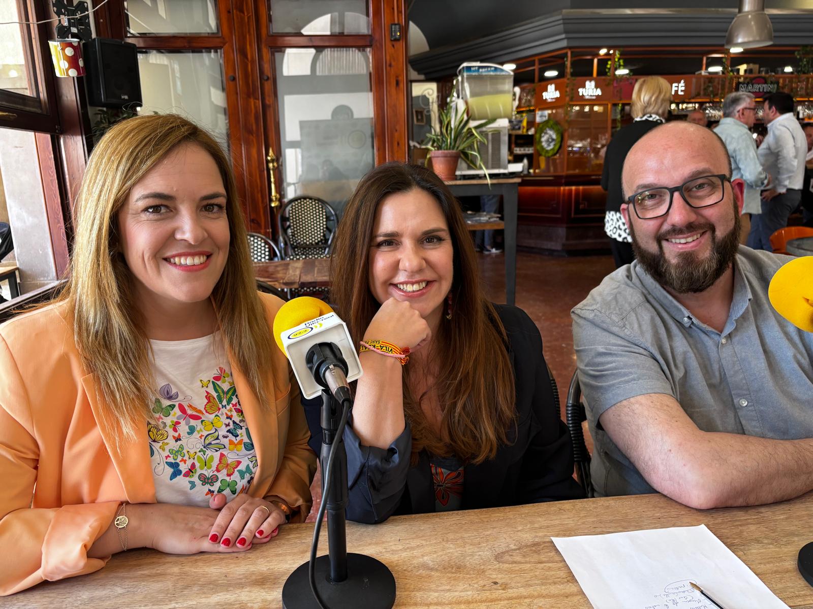 Hui ens han visitat Mónica Álvaro, Paula Mateos i Santi Cortells de Compromís