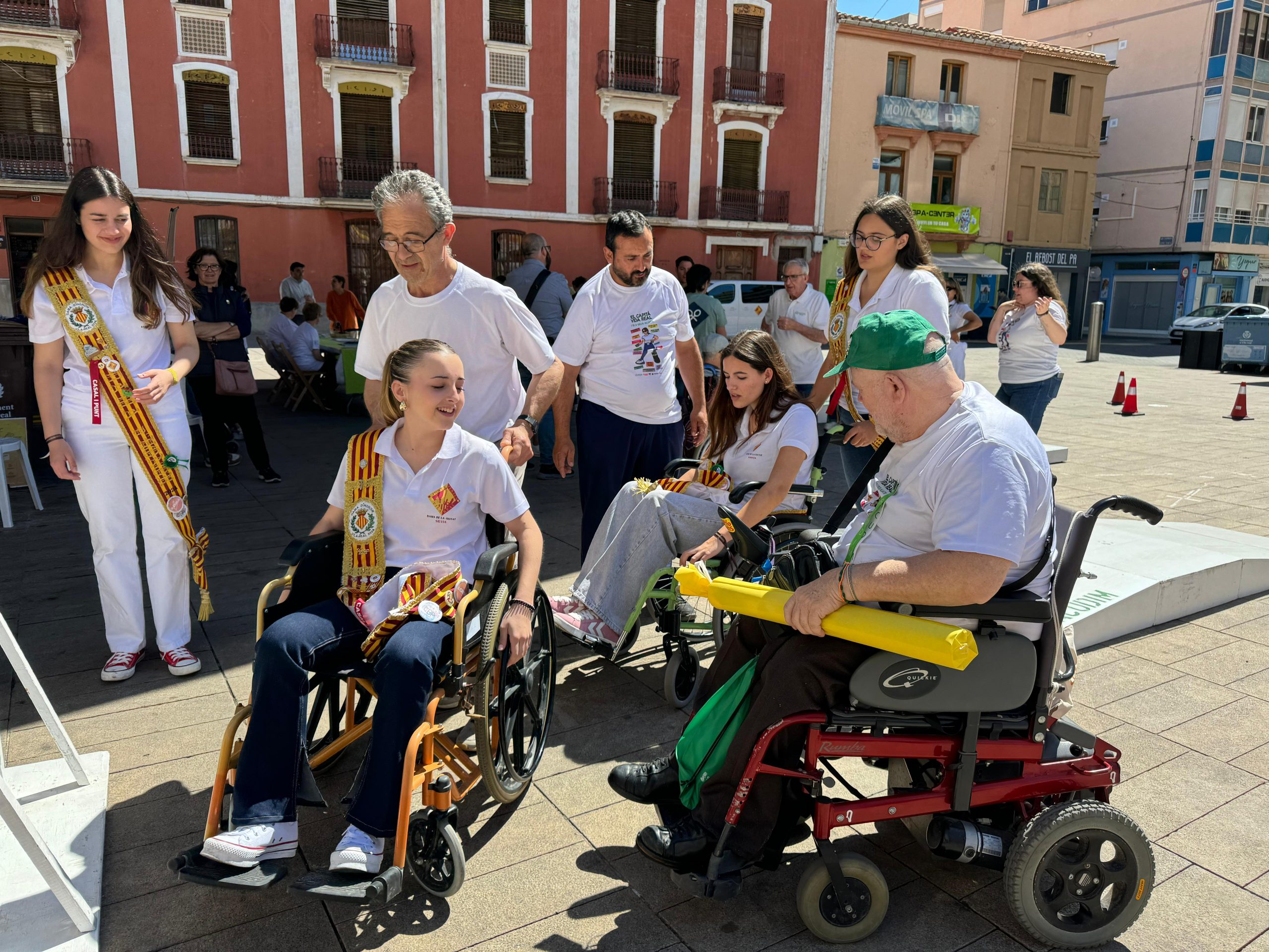 Ahir va tindre lloc la gimcana de sensibilització que organitza l’associació Acudim amb motiu de les festes de Sant Pasqual