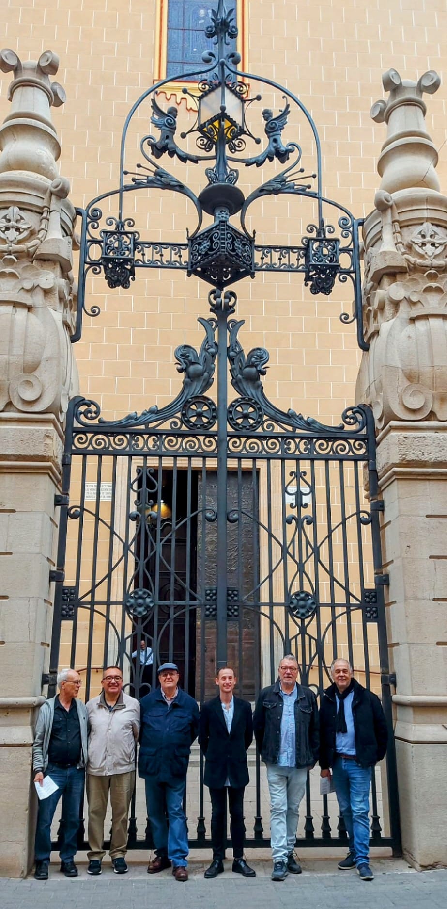 Vila-real Talent  tindrà, música popular i ball tradicional, amb El Trull i El Raval  Des de la Colla Gegantera asseguren que “serà sorprenent veure ballar els gegants fora de l’àmbit en el qual l’espectador  està acostumat”