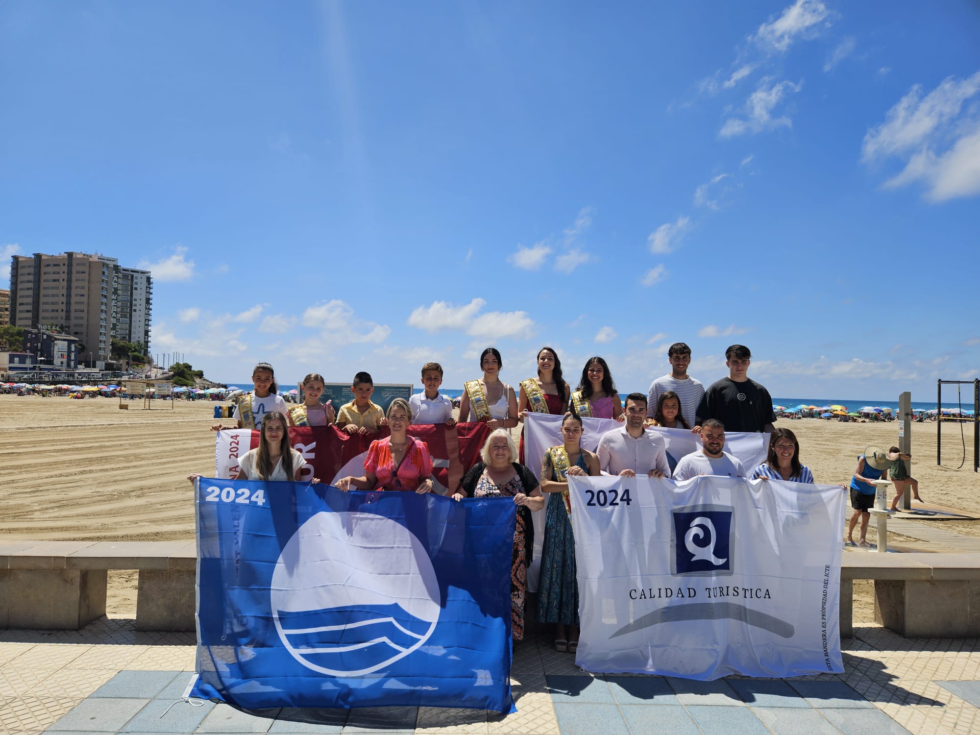 Orpesa hissa les seues banderes blaves per a  donar principi a la temporada