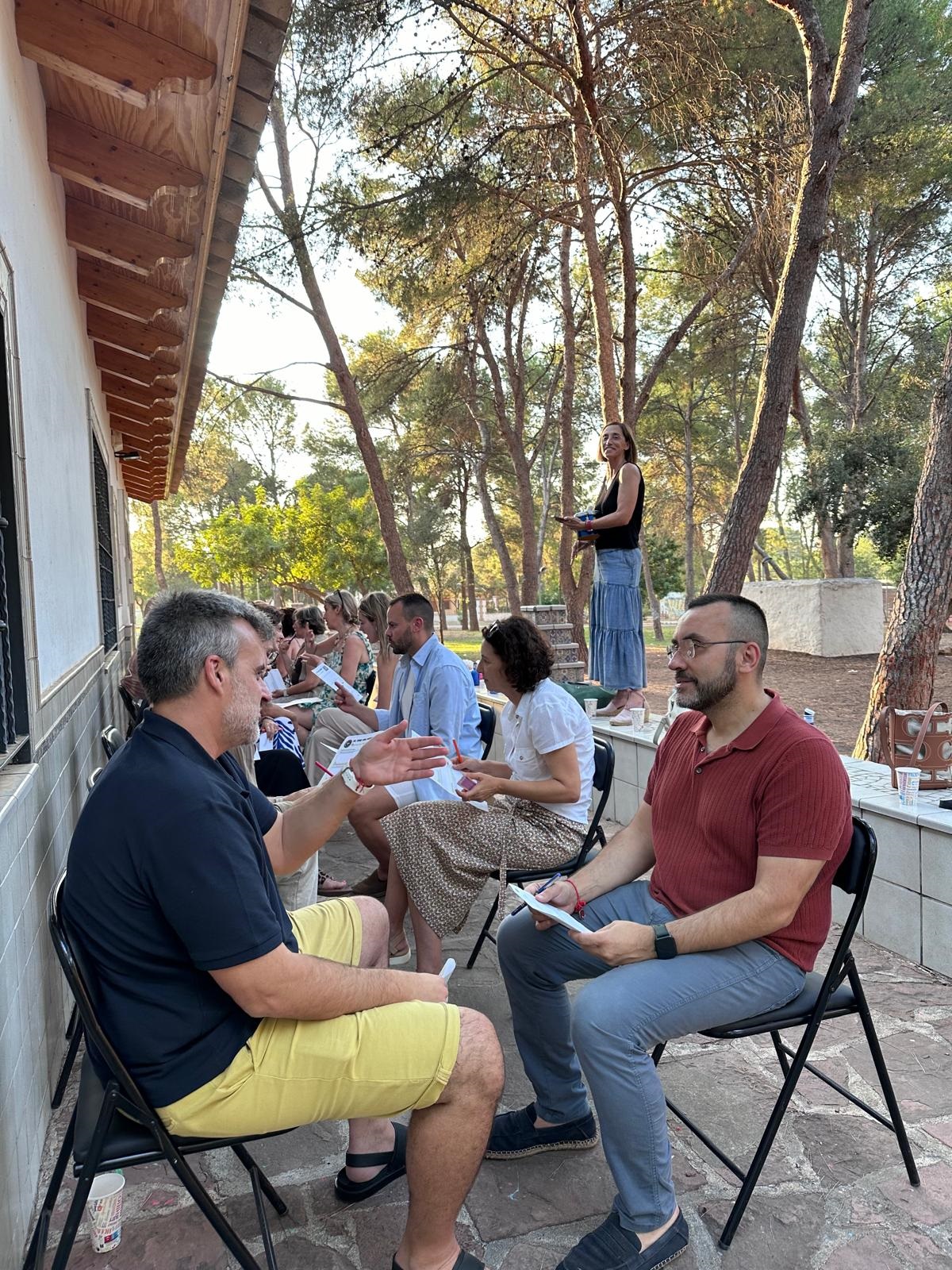 Vila-real estreta llaços amb l’Institut Nacional d’Educació i Benestar Emocional per a la posada en marxa de la futura Escola Municipal de la Felicitat
