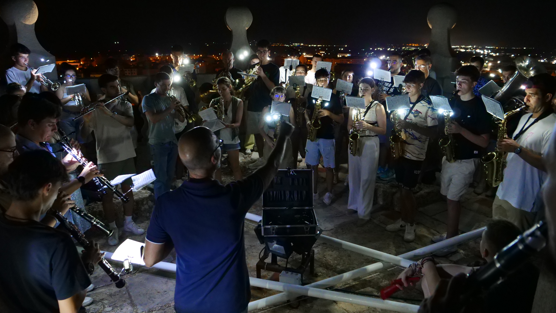 Vila-real celebra l’antevigília de Sant Jaume amb el toc de campanes i el concert de La Lira des del campanar de l’església Arxiprestal