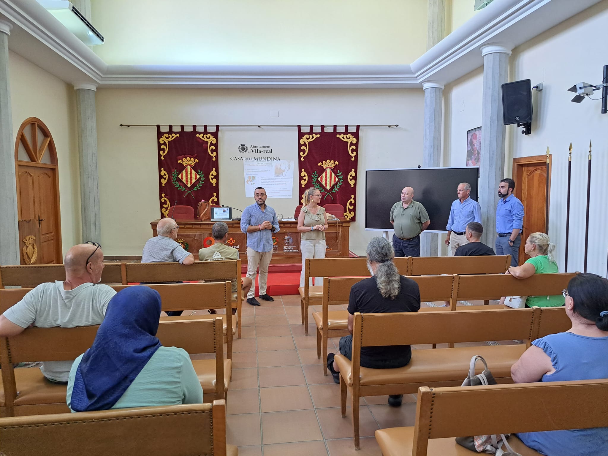 Benlloch i Fajardo donen la benvinguda als treballadors i treballadores de la segona fase de l’atur agrari