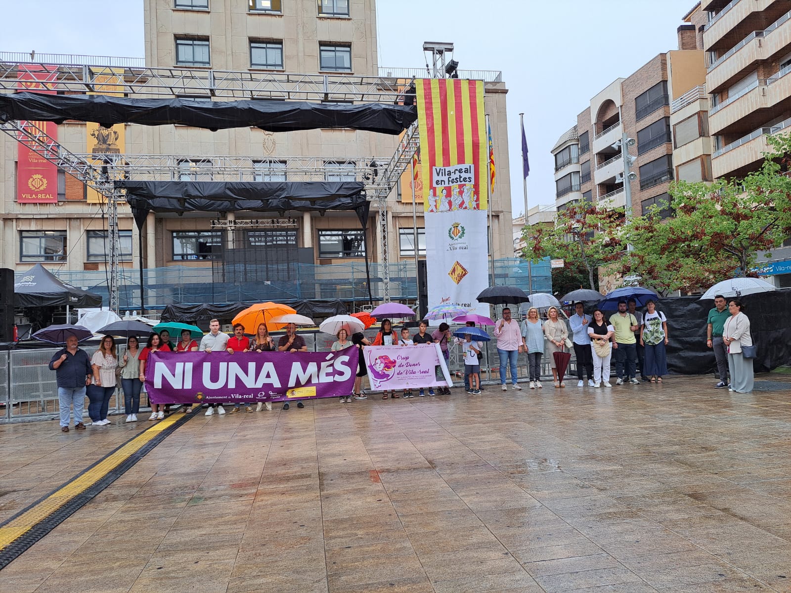 Vila-real mostra el seu rebuig davant l’últim assassinat masclista