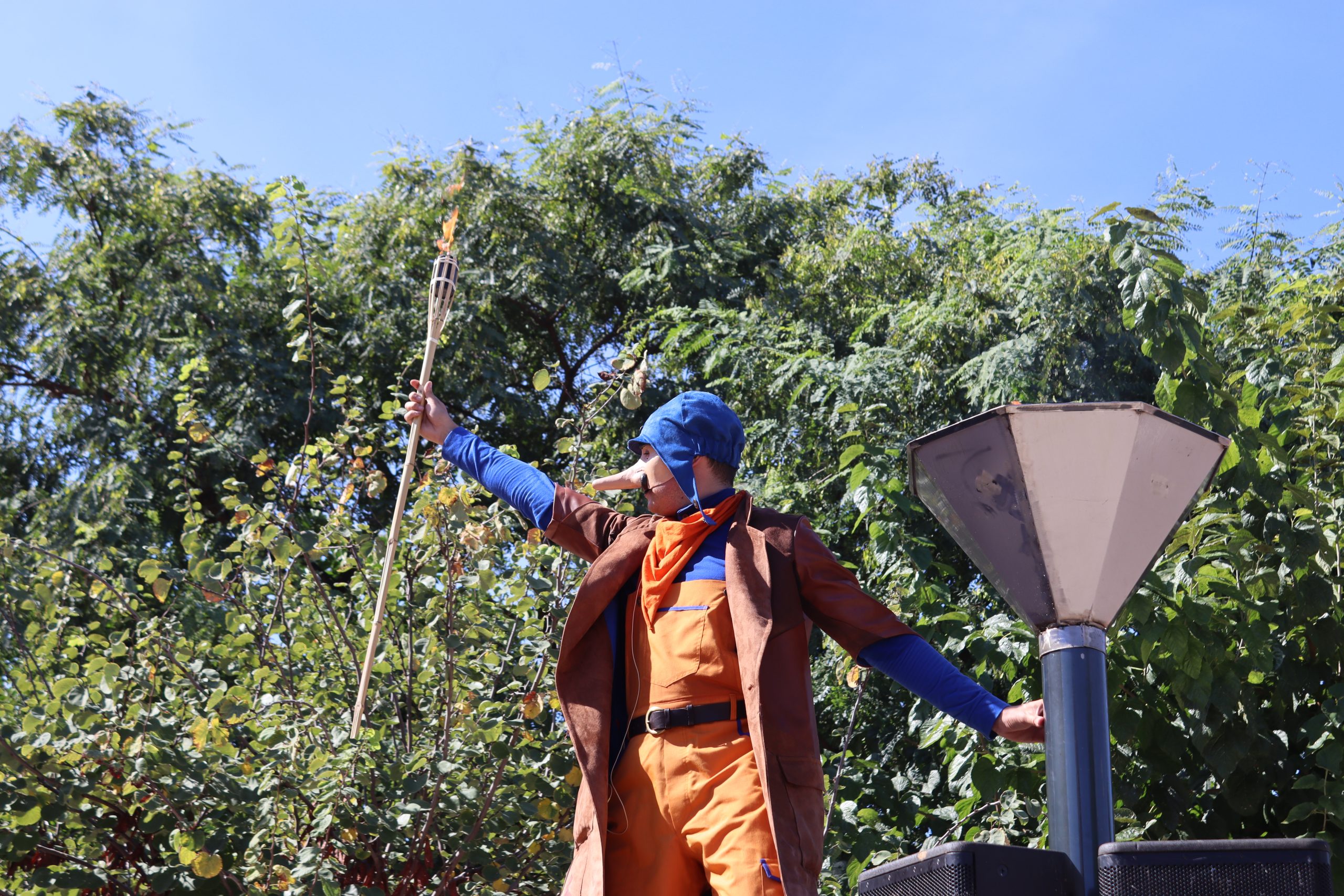 La Flama del Correllengua arriba als centres educatius de Vila-real