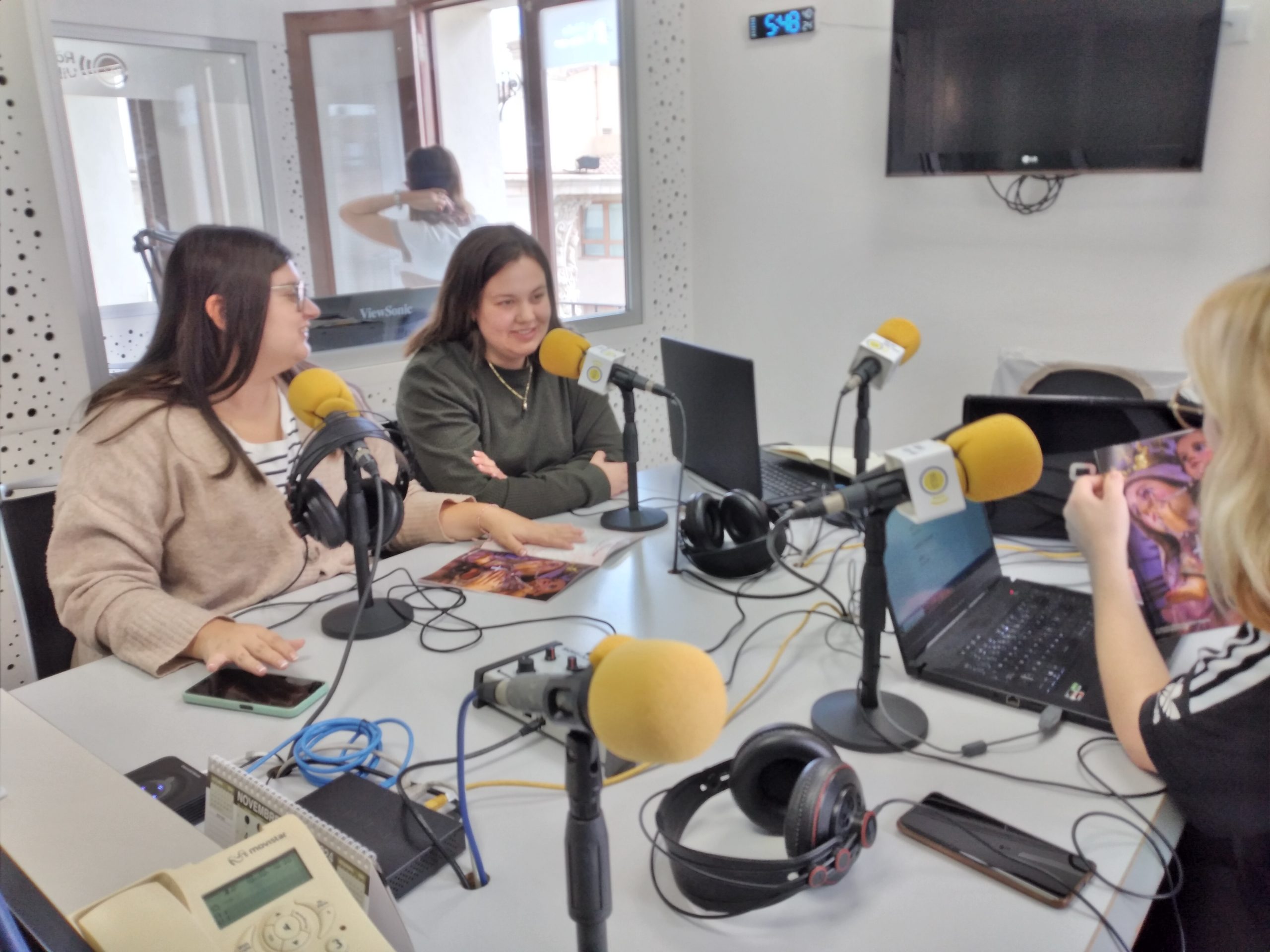 Parlem amb María Castelló i Sofia Padulles membres de la Junta de l´Associació Filles de María del Rosario