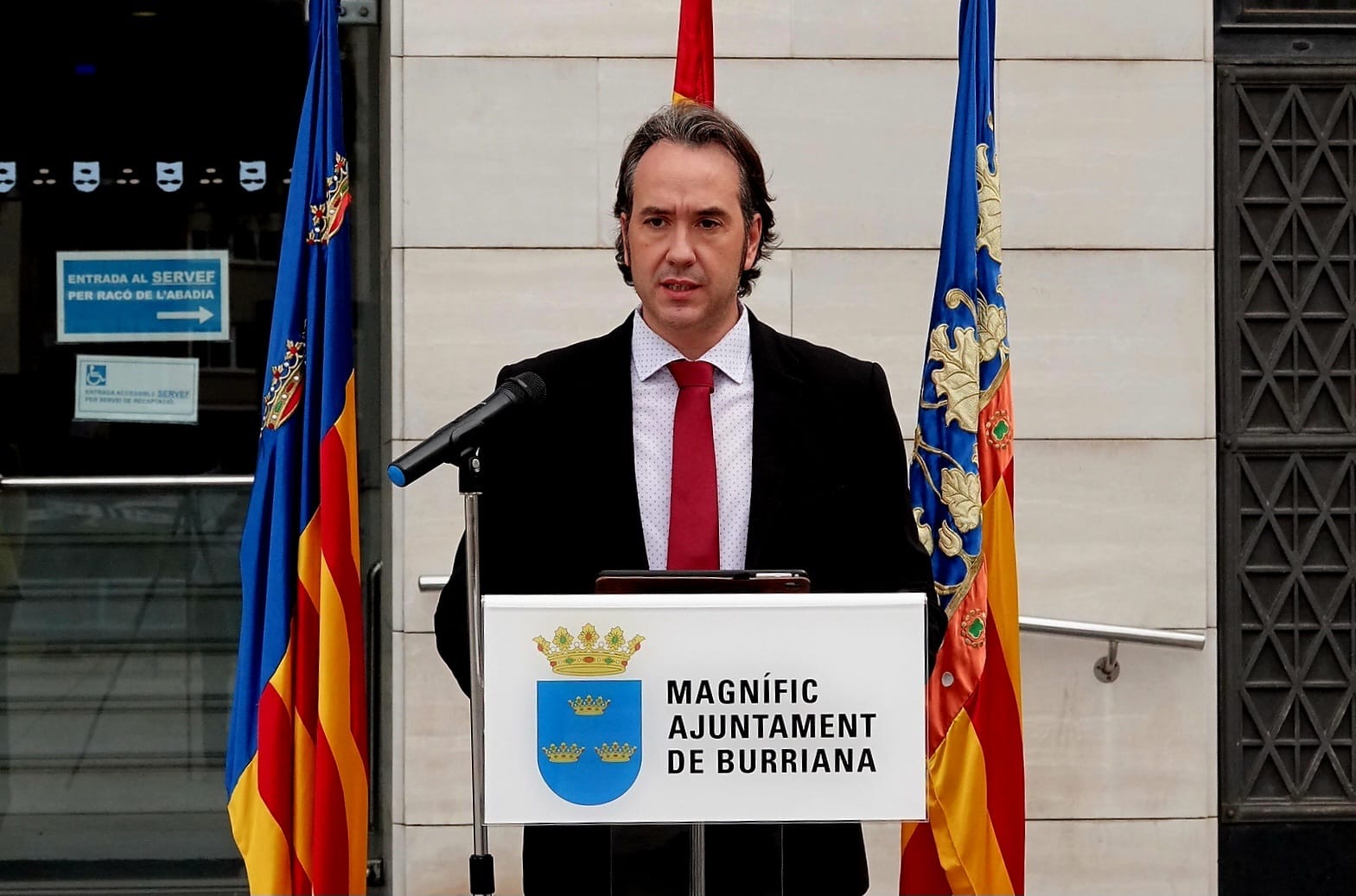 Albiol (VOX) reitera que “el Aita Mari es un barco negrero del siglo XXI y cooperador necesario de las mafias que trafican con personas” y añade que la demanda “no tiene recorrido legal alguno”