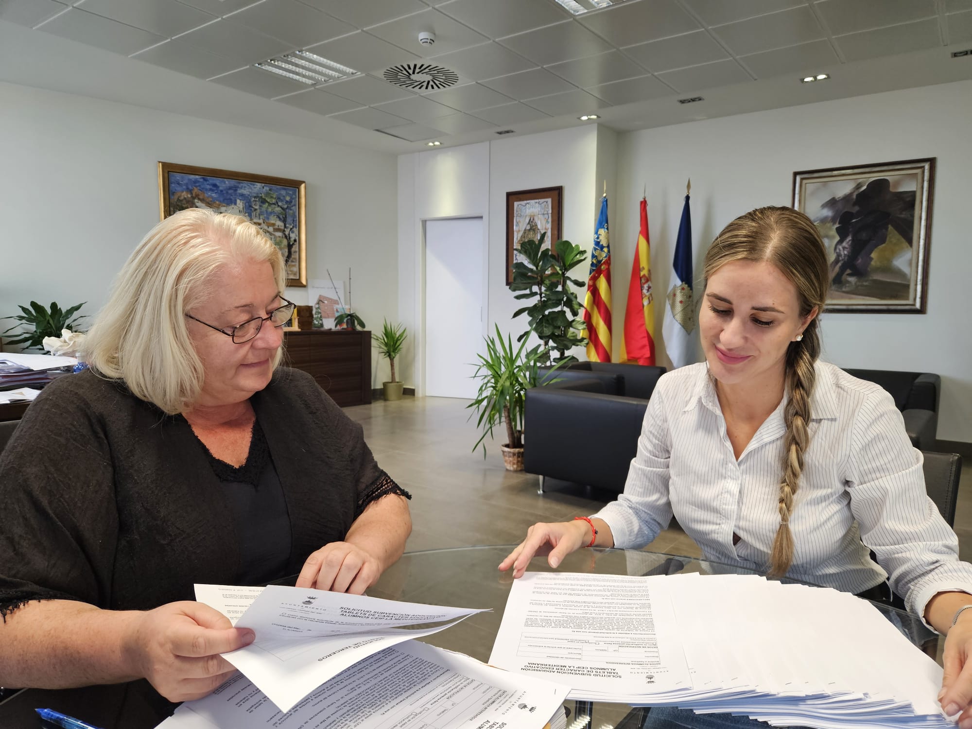 Orpesa obri la convocatòria d’ajudes per a l’adquisició de tauletes educatives