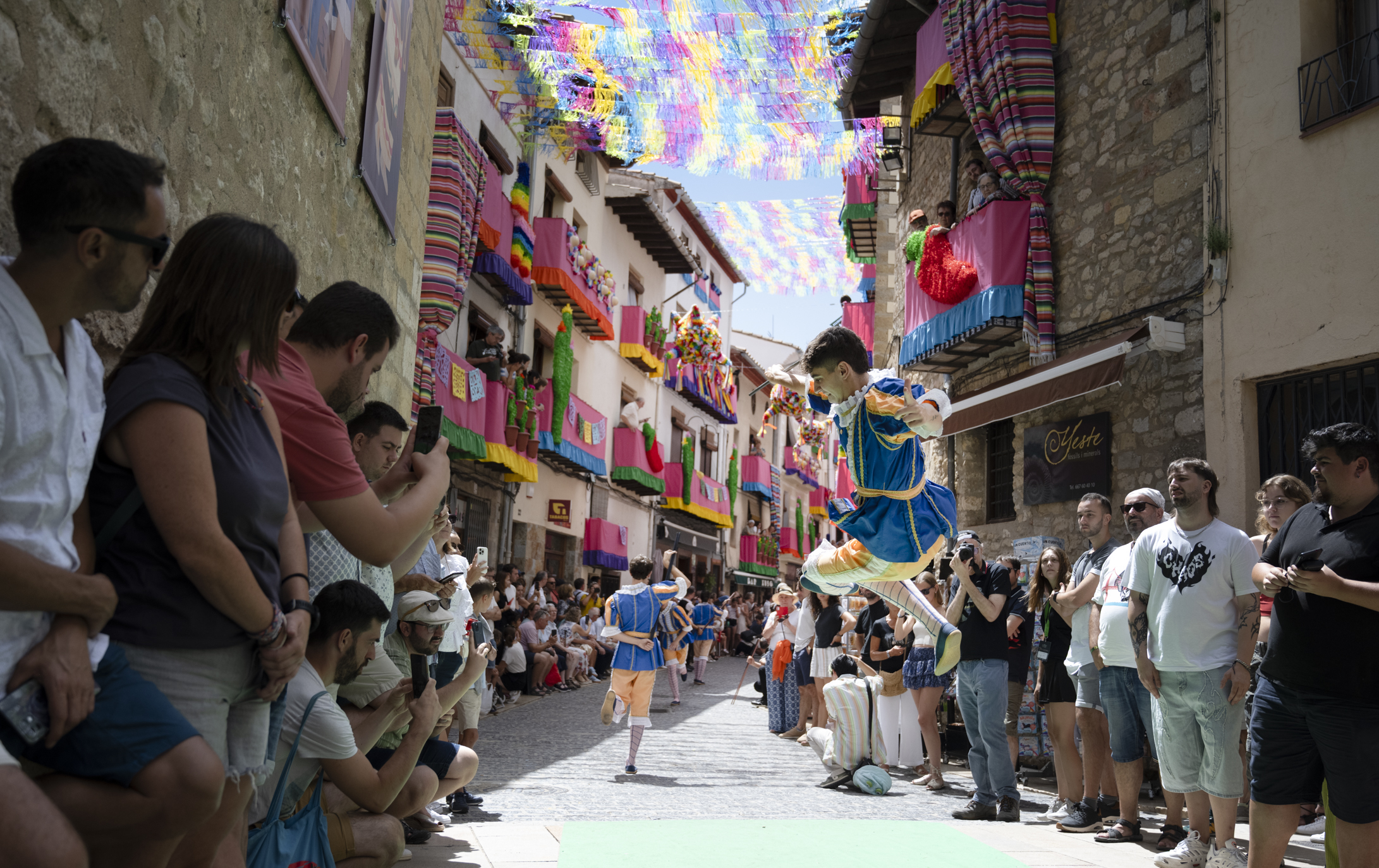 La Diputació de Castelló activa les ajudes destinades a entitats sense ànim de lucre per a sufragar els gastos per a la decoració dels carrers del 55 Sexenni de Morella