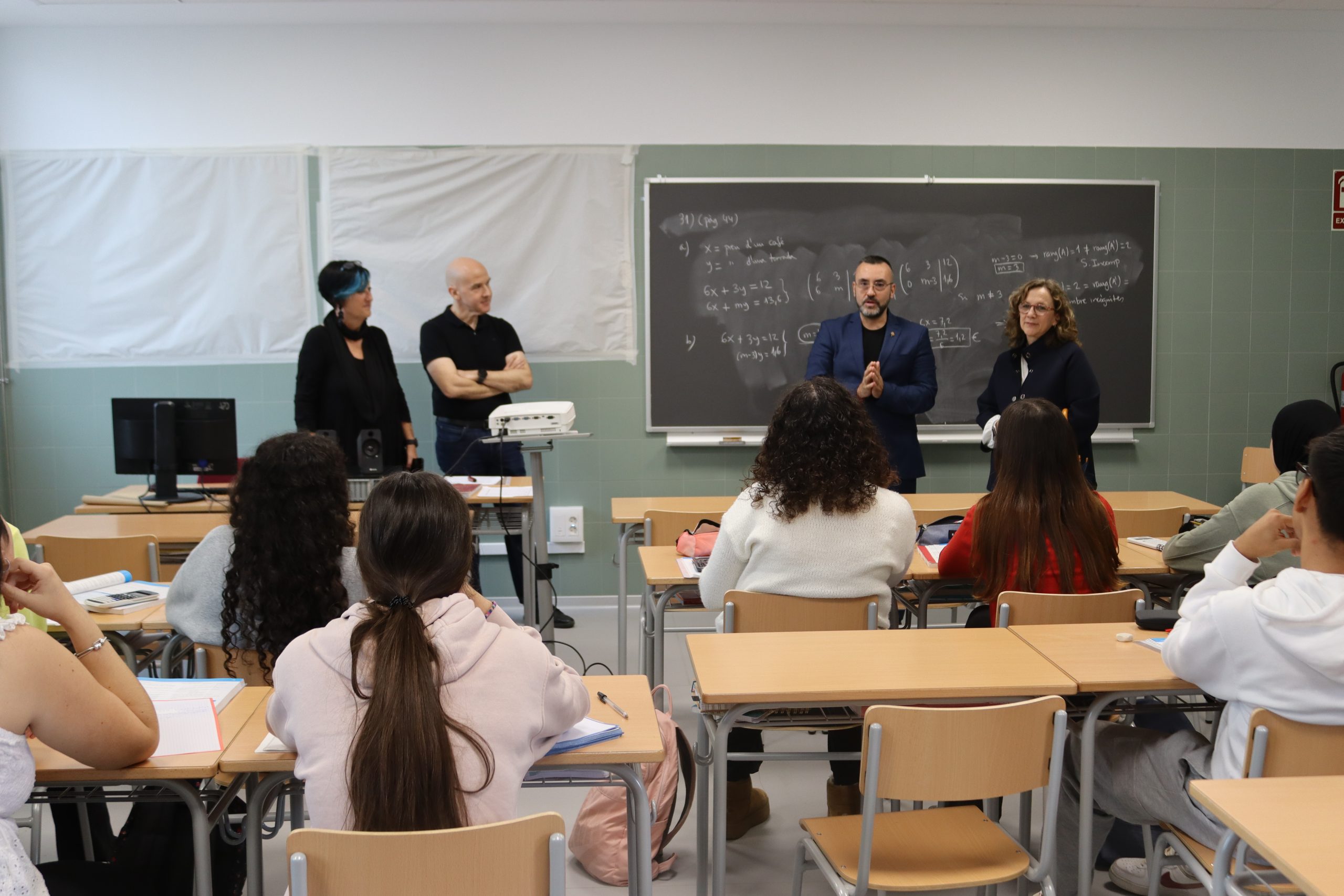 Benlloch valora la col·laboració entre Ajuntament i Generalitat per a la construcció de quatre noves aules en l’IES Broch i Llop