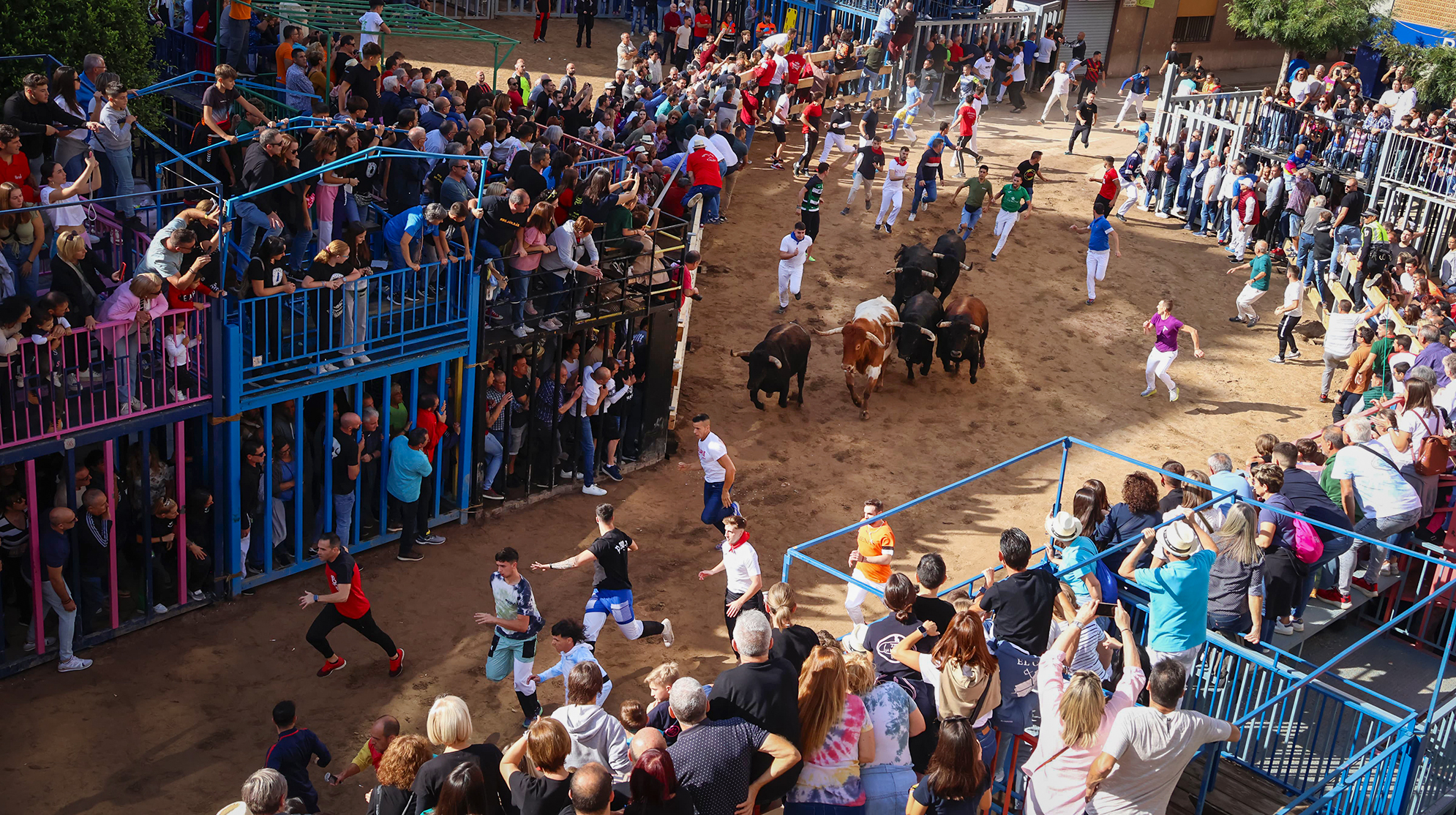 El Ayuntamiento convoca el Concurso de Fotografía de la Fira d’Onda 2024 para promover la difusión de las fiestas