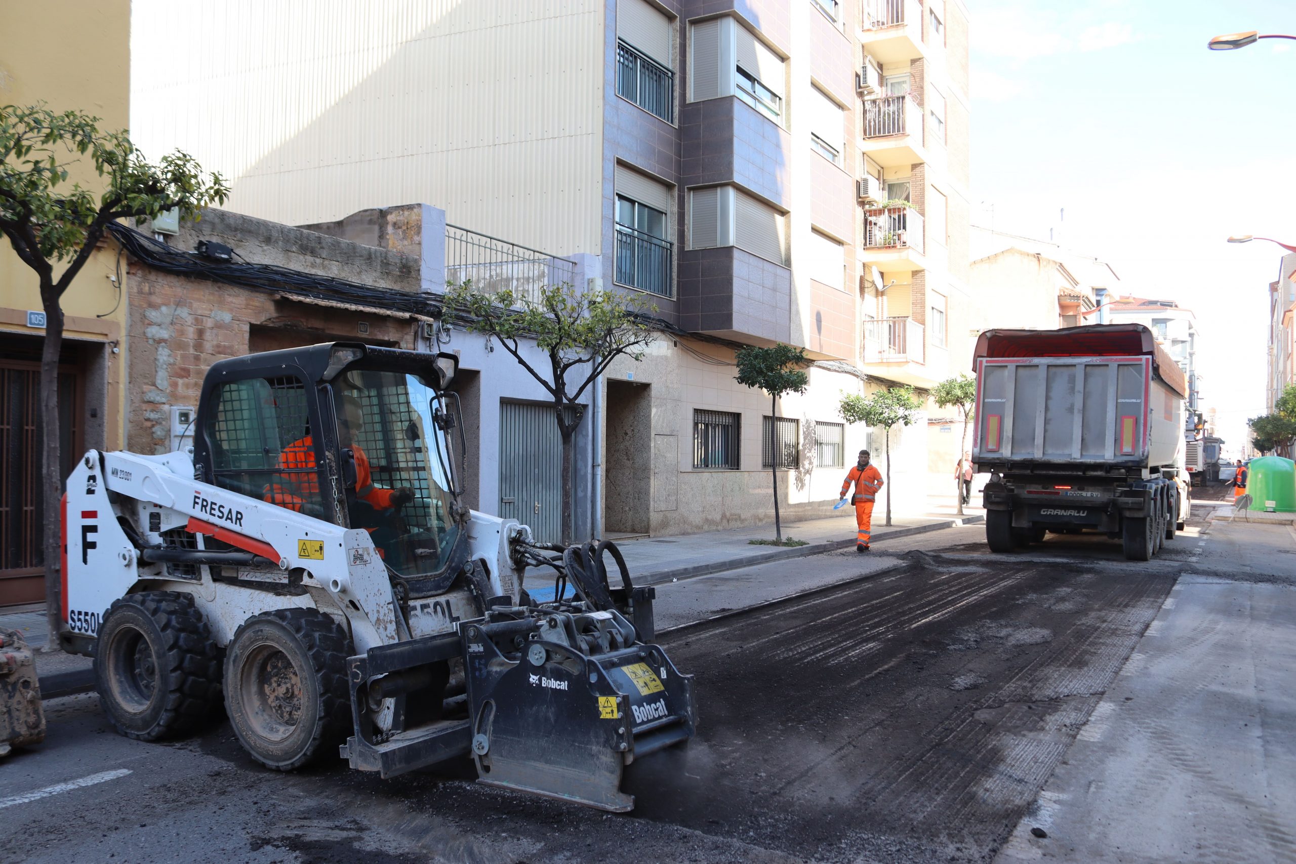 L’Ajuntament de Vila-real inicia una campanya d’adequació i asfaltatge en diversos carrers i camins rurals