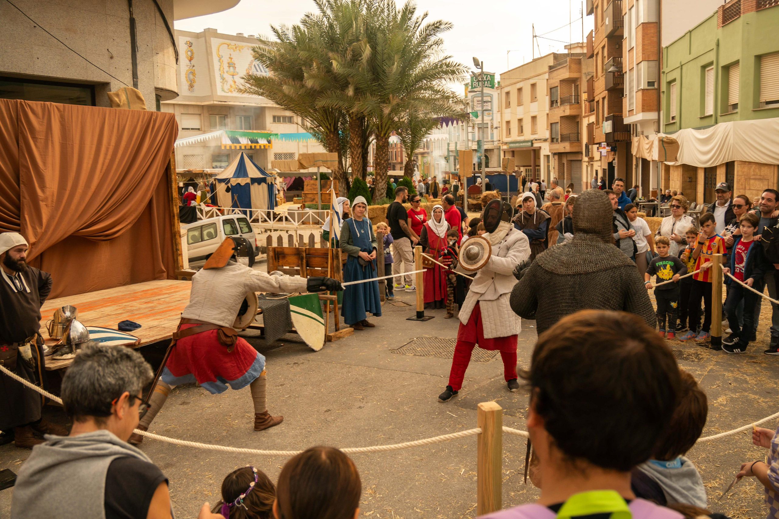 Al-qüra Medieval recapta 6.800 euros per als afectats per la DANA
