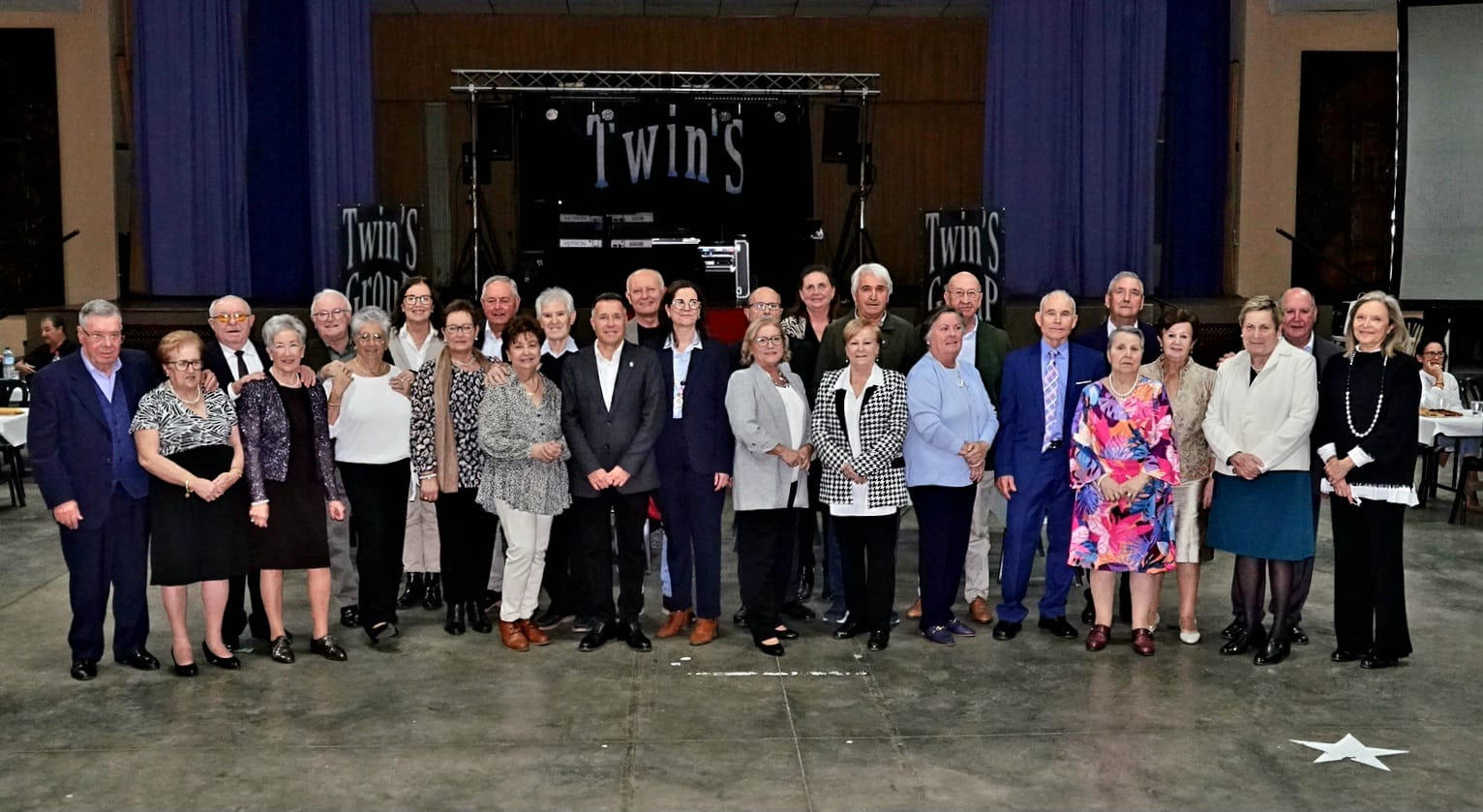 Burriana celebra les noces d’or dels seus veïns amb un emotiu homenatge