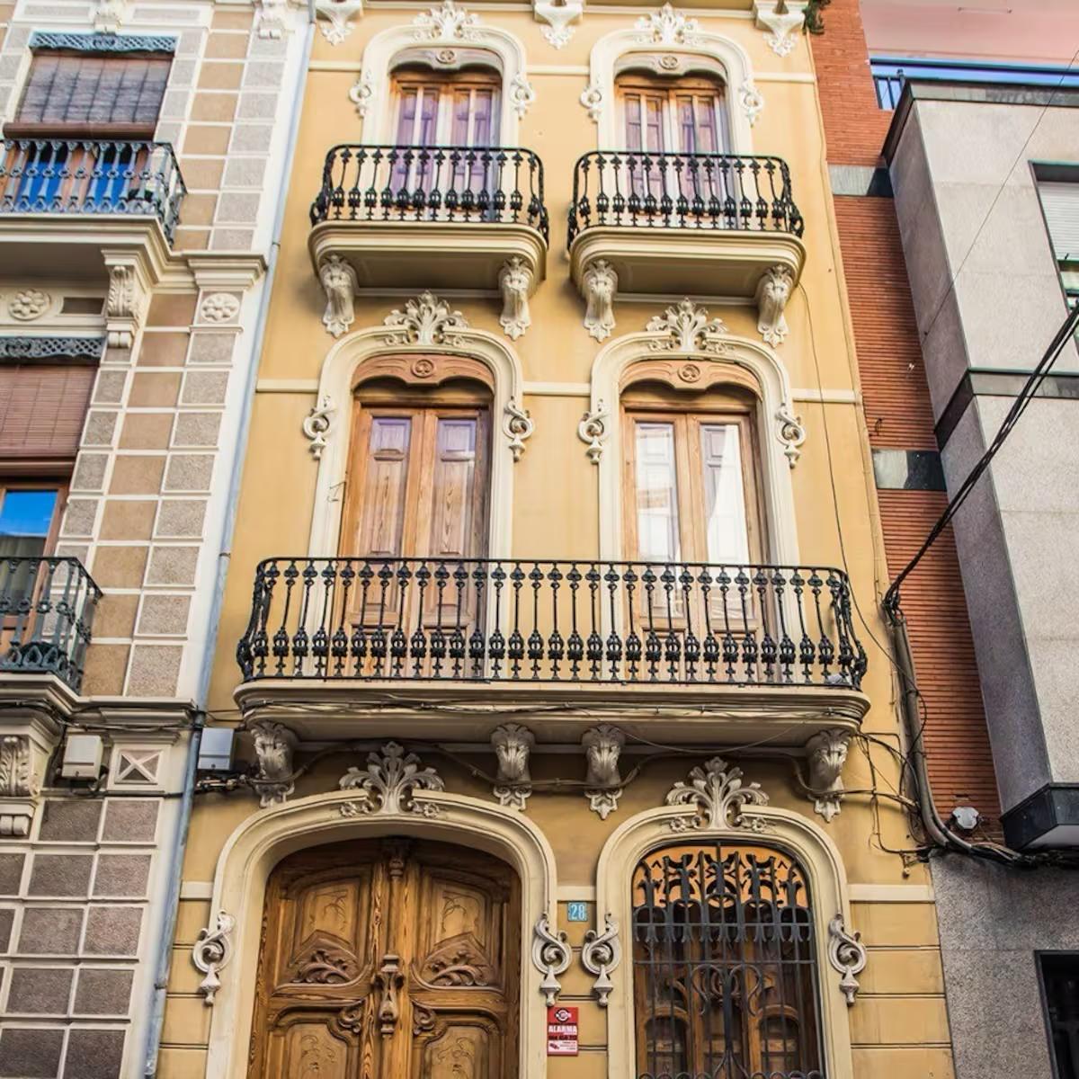 Burriana concedix provisionalment les ajudes per a rehabilitar les façanes modernistes