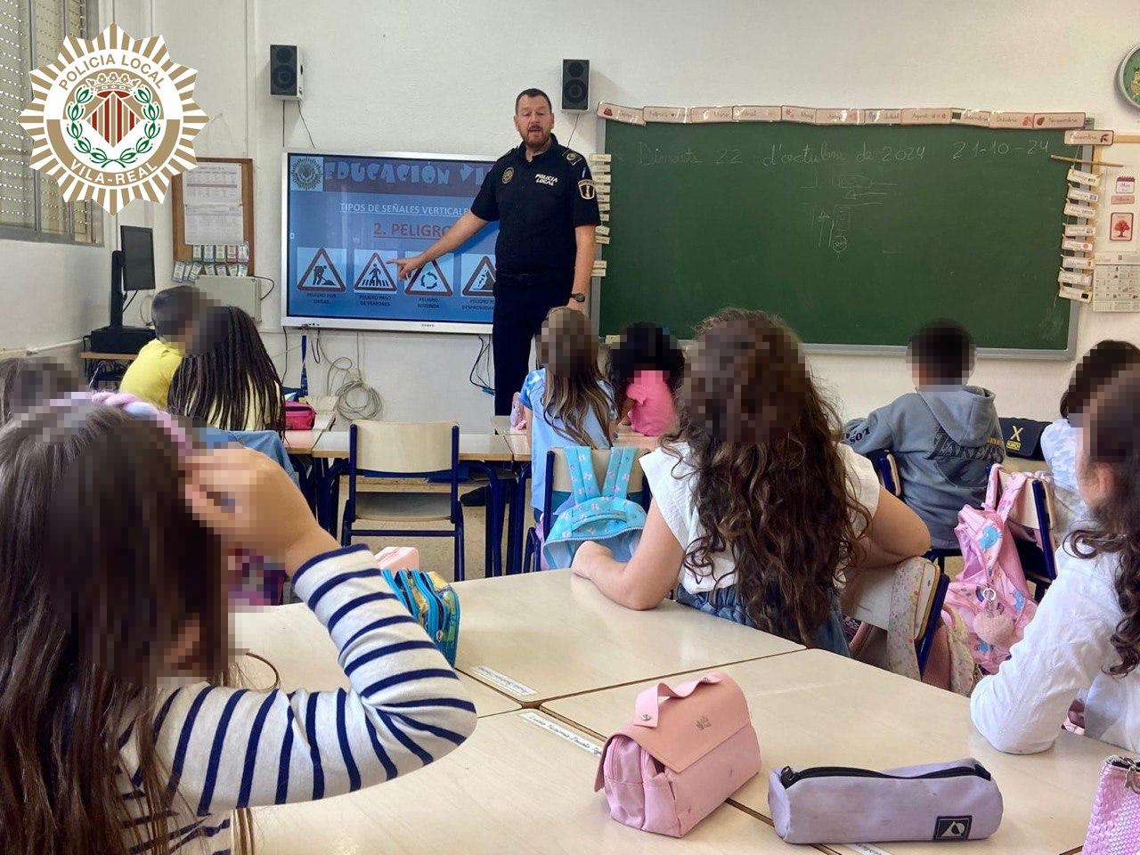 La Policia Local de Vila-real inicia una nova campanya de Convivència a les Aules per a previndre l’assetjament escolar