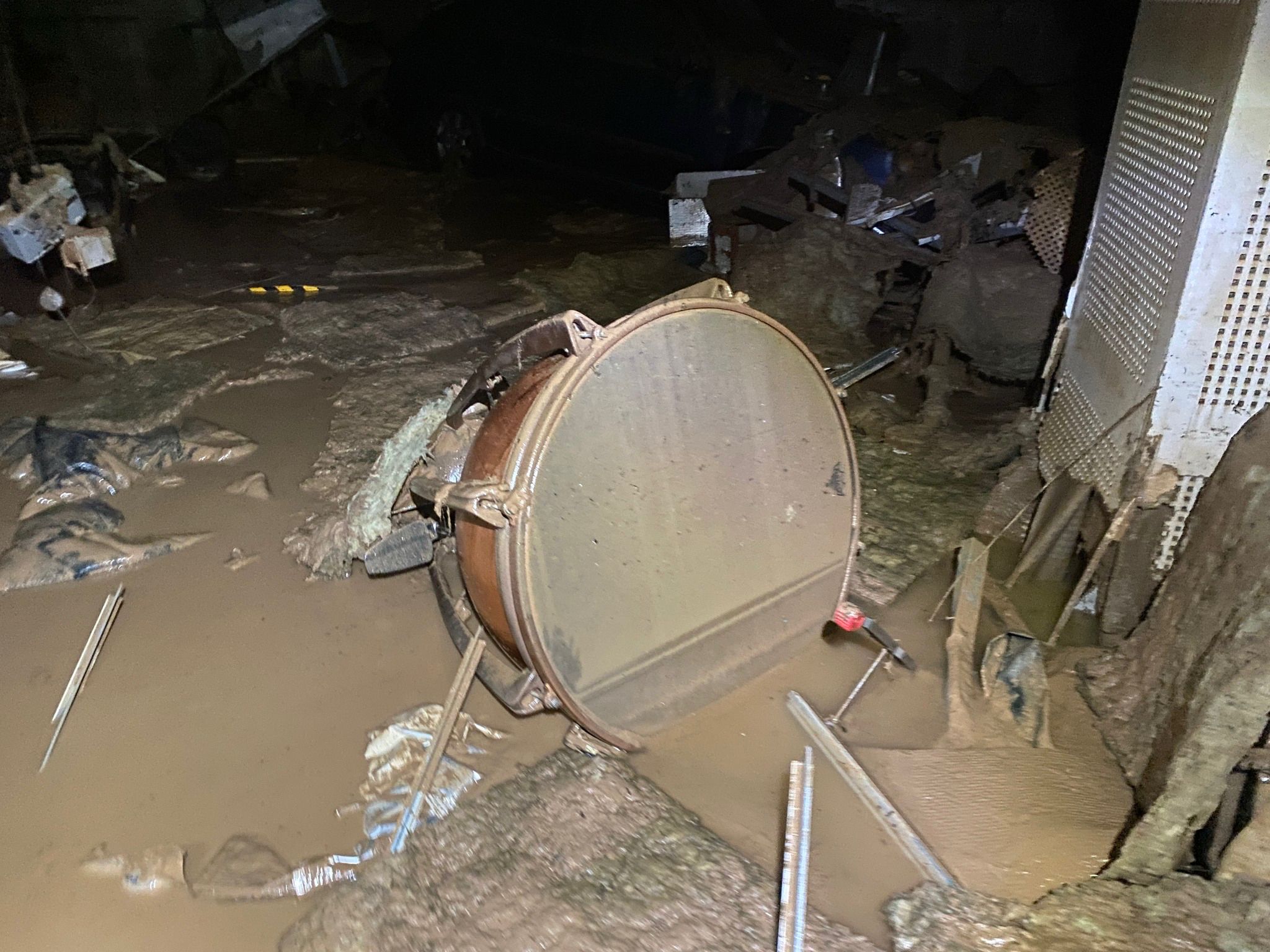 La Cèltic Submarí fa una donació a la Societat Musical d’Algemesí