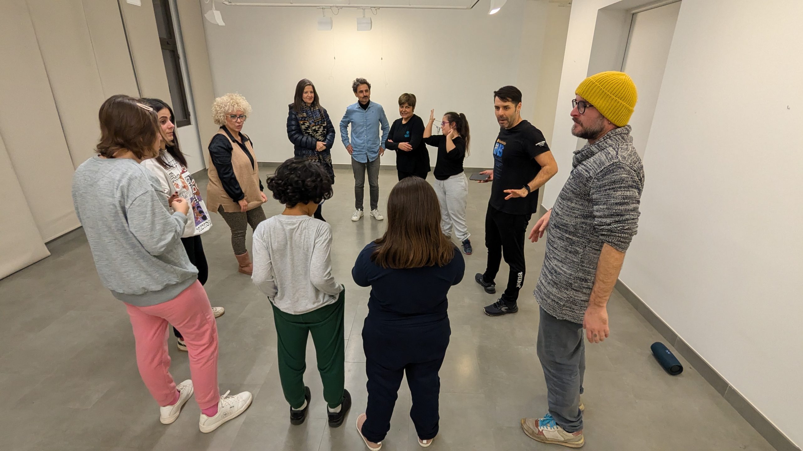 Ayuntamiento de Vila-real y XiCaEs realizan un taller de danza terapéutica para niños y niñas con capacidades especiales