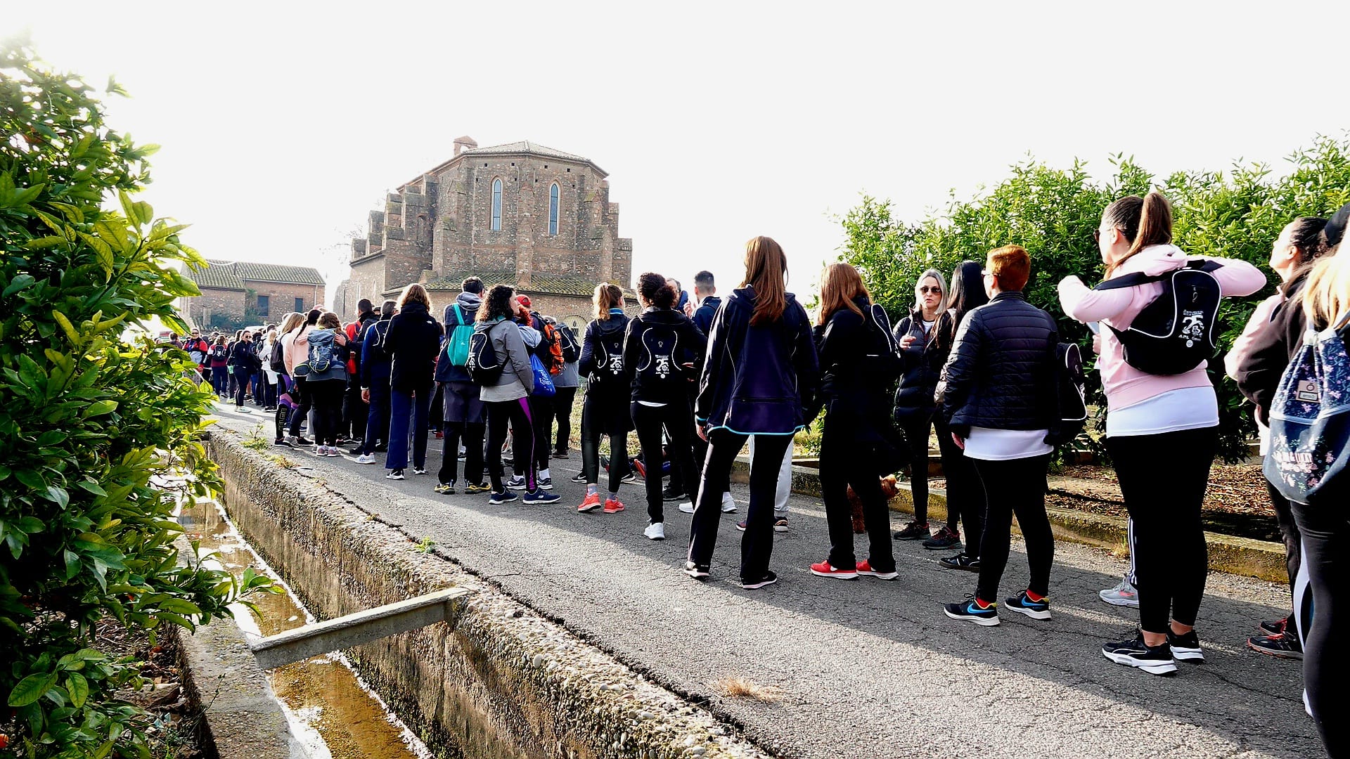 La capital de la Plana Baixa celebra la XXV Edició de la “Volta a peu a les Ermites de Burriana”