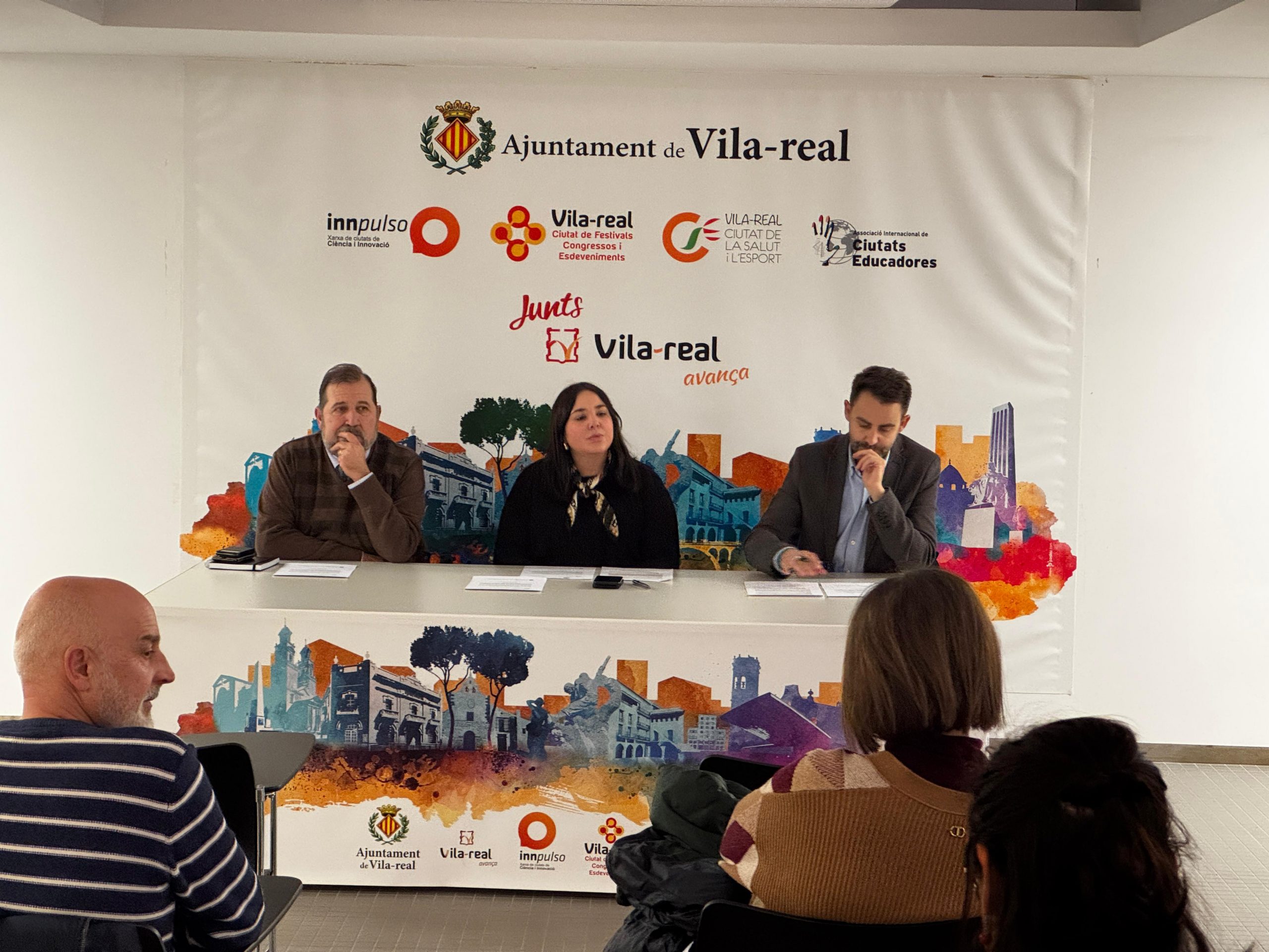 El Consell Escolar de Vila-real denuncia la desprotecció del valencià davant la proposta del Govern de la Generalitat