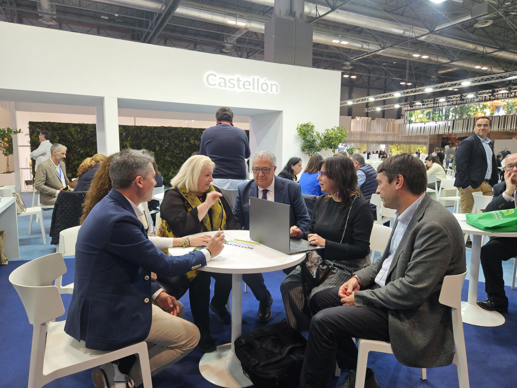 Oropesa del Mar presenta el I Congreso Nacional de Drones en Fitur 2025