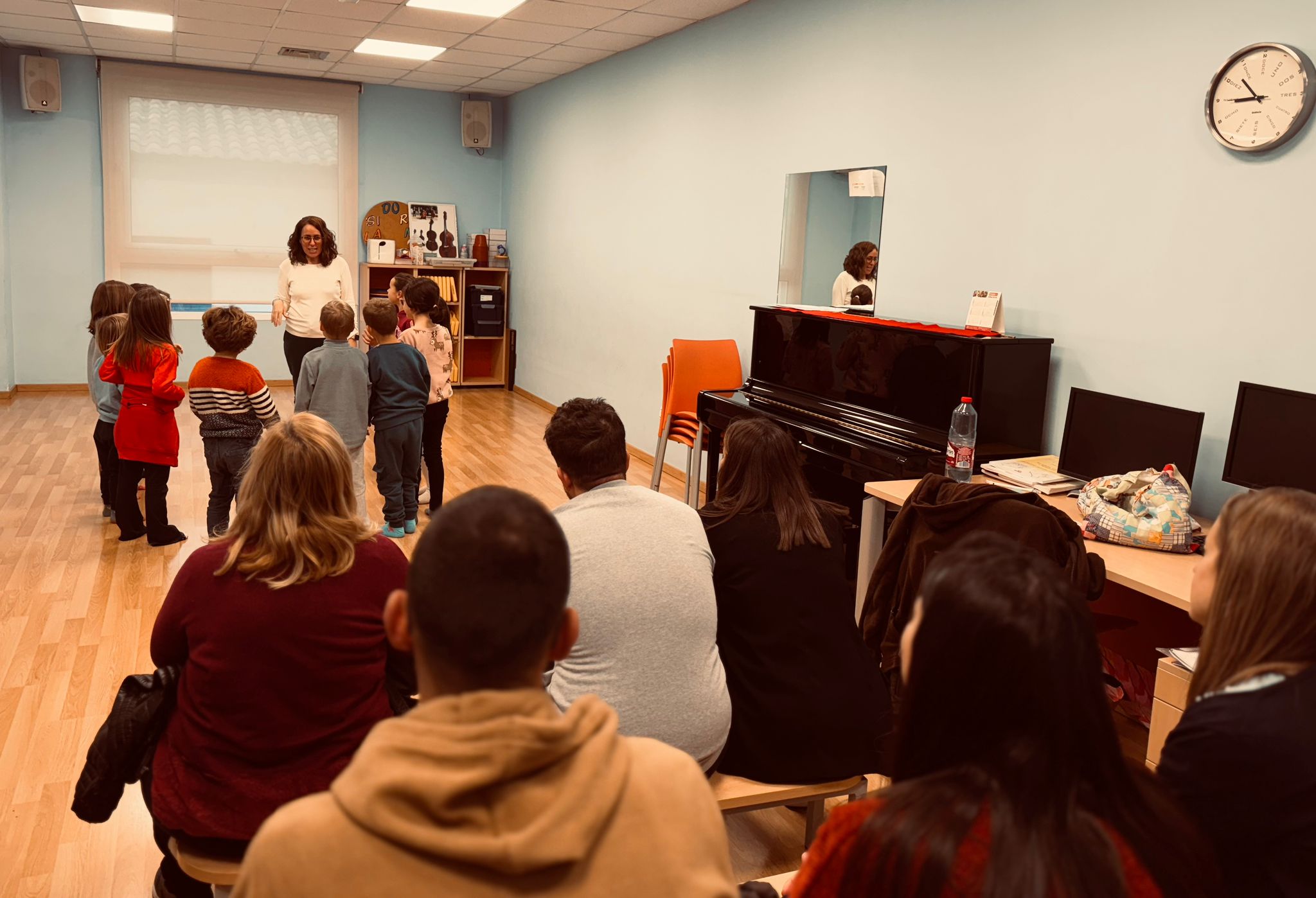 El Jardí Artístic del Centre Municipal dels Arts de Burriana celebra les seues jornades de portes obertes per a les famílies