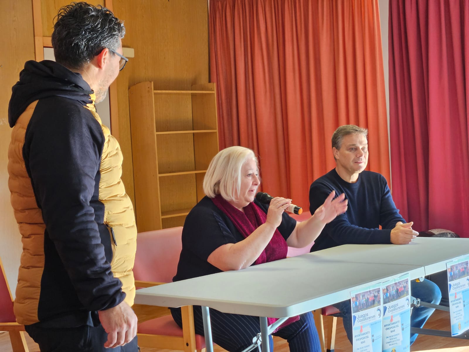 Oropesa del Mar da una charla informativa sobre los Juegos Castellonenses para adultos mayores