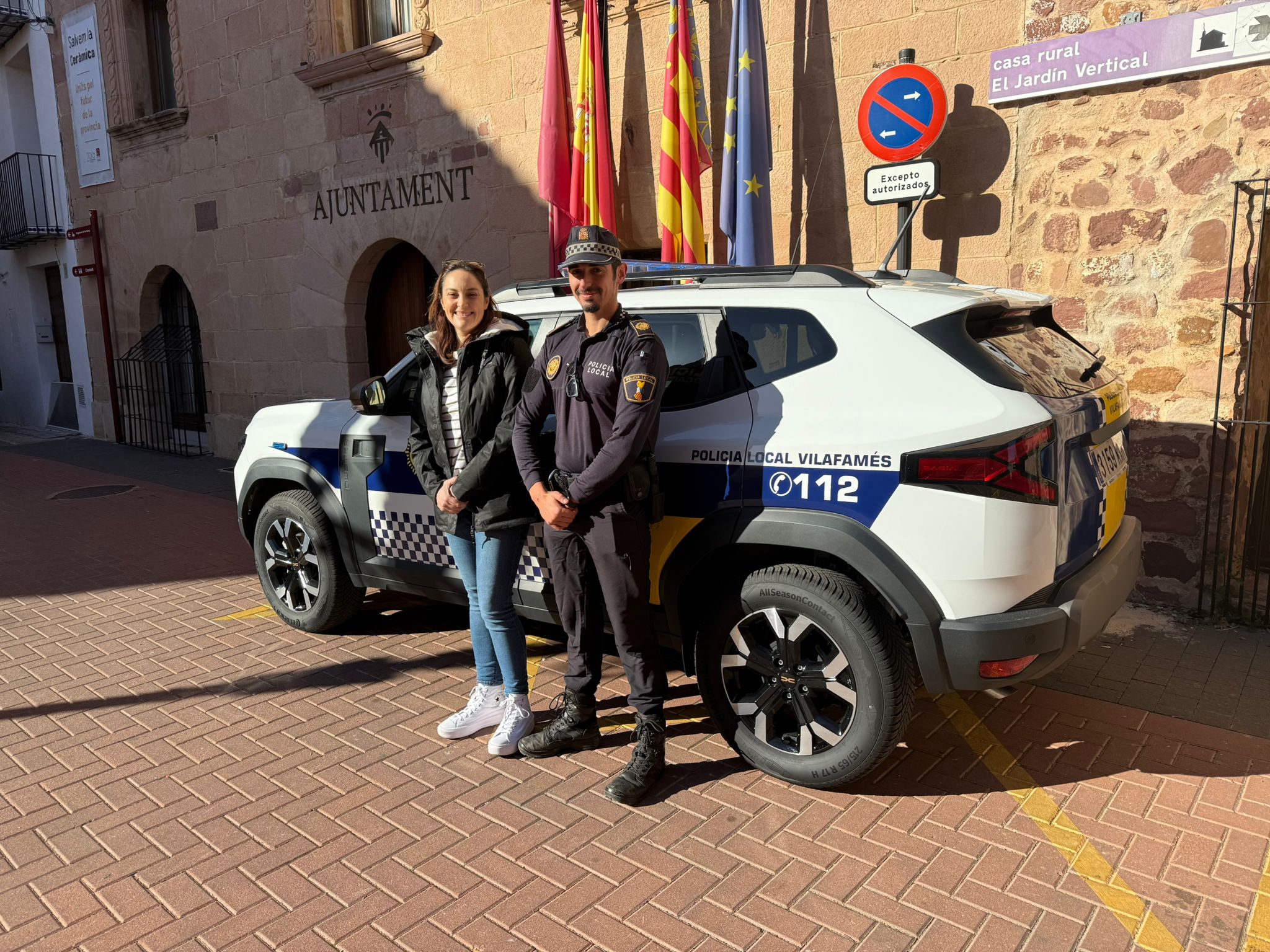 L’Ajuntament de Vilafamés renova el parc mòbil amb un nou cotxe patrulla per a la Policia Local