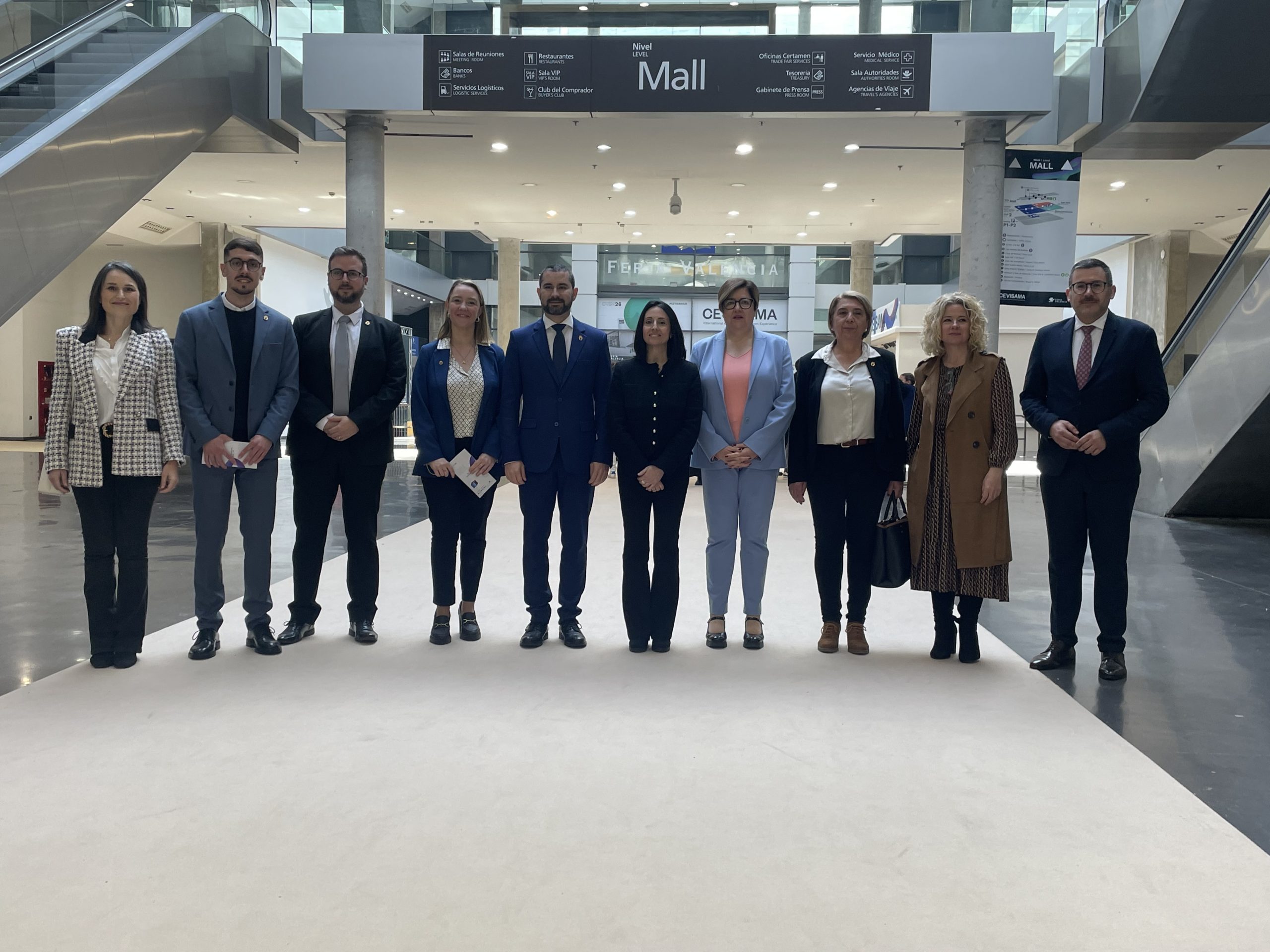 Vila-real recolça el sector ceràmic en la inauguració de Cevisama