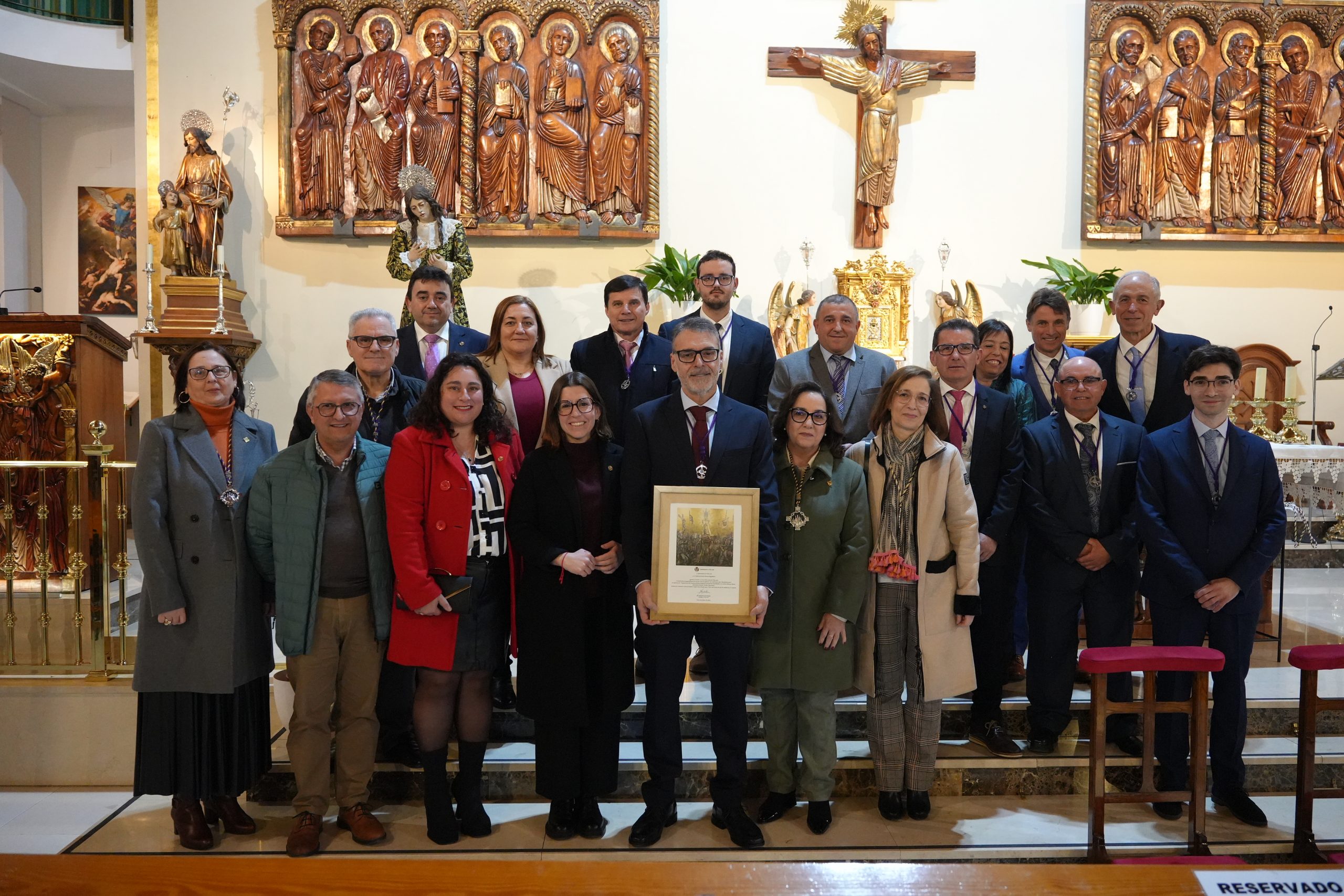Vila-real reconeix la Confraria de Santa Maria Magdalena amb motiu del seu 25é aniversari