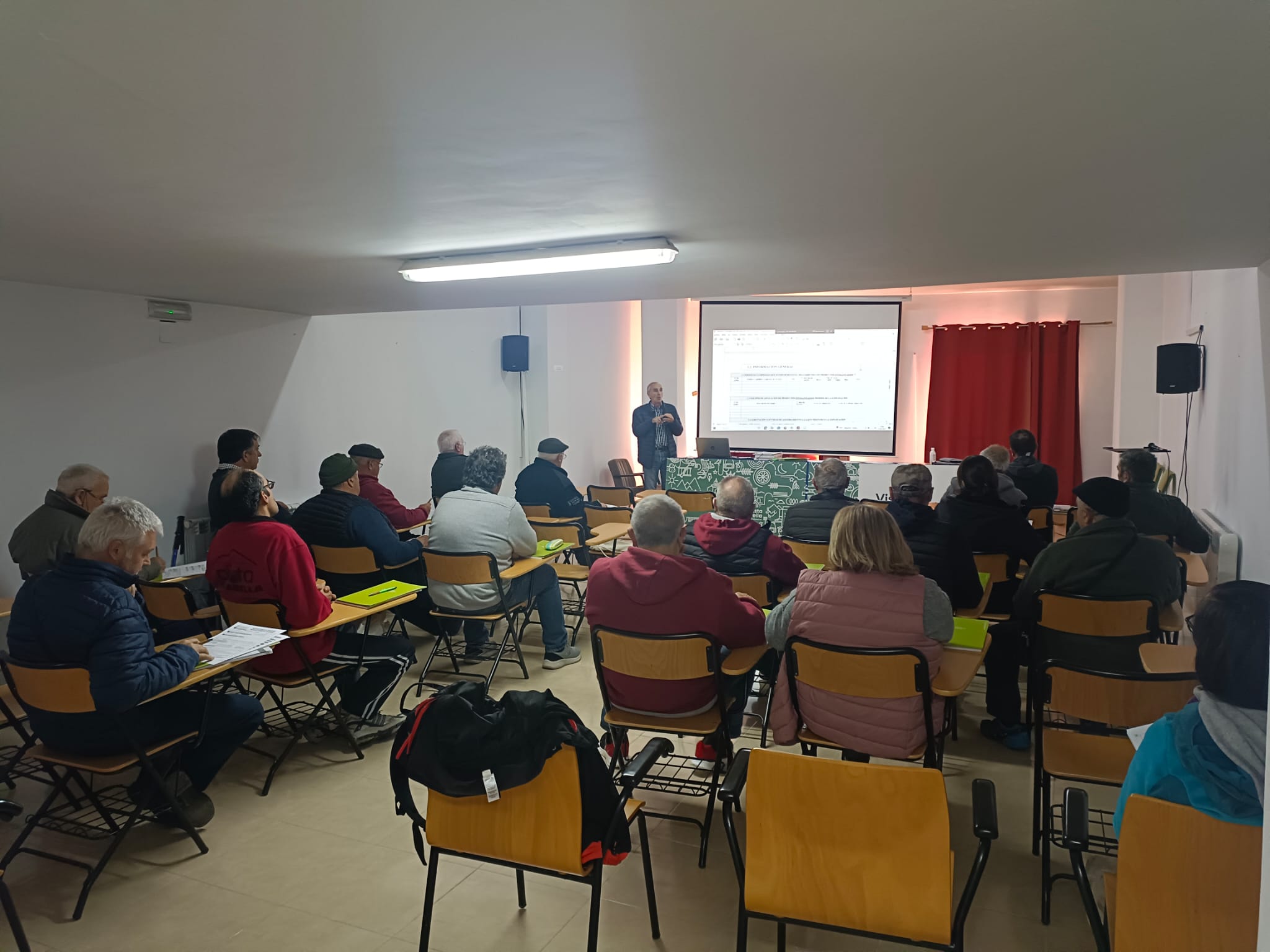 Vistabella aposta per millorar la formació agrícola del veïnat