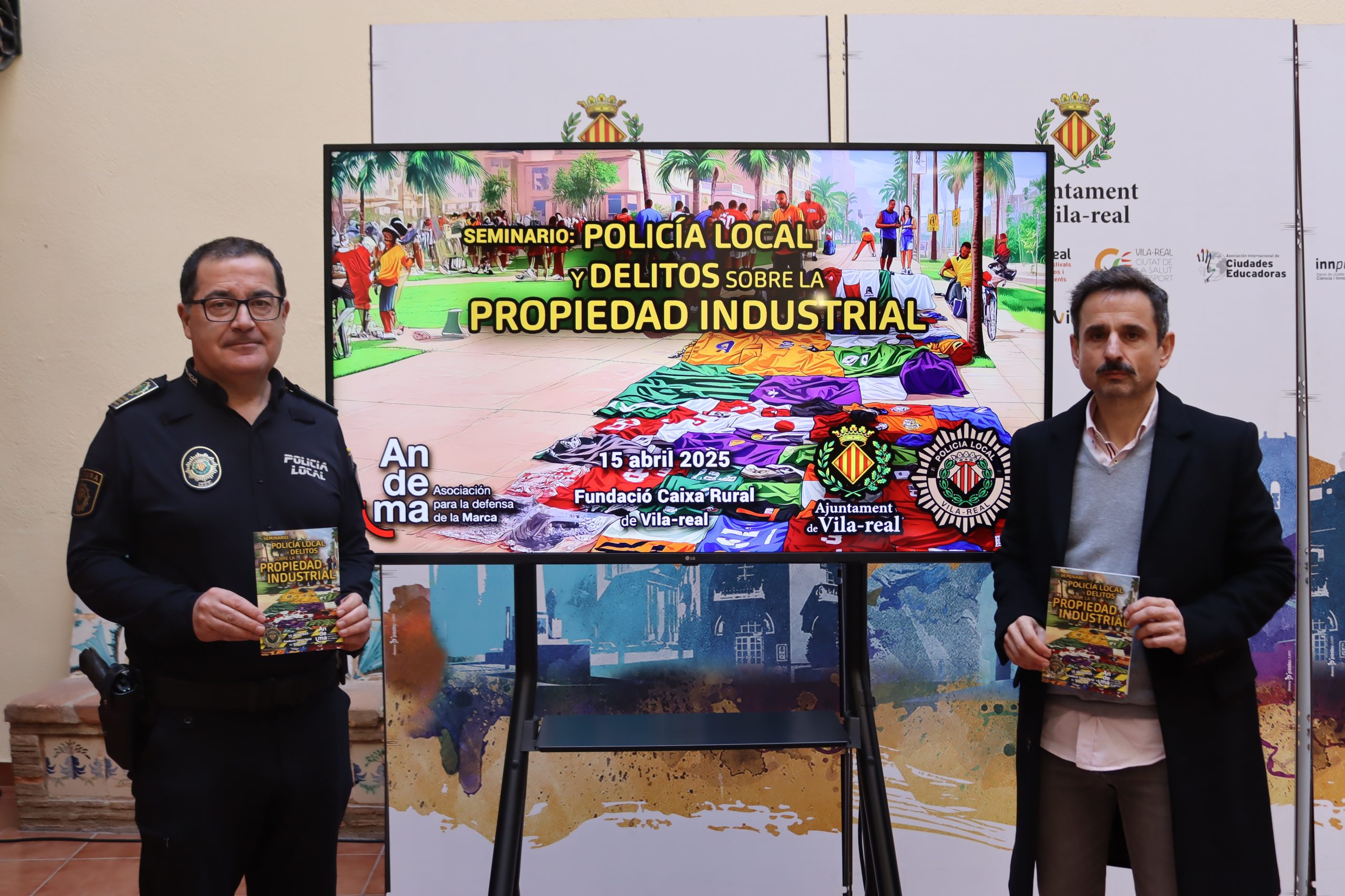 Vila-real aborda l’impacte del ‘top manta’ i els delictes contra la propietat industrial en un seminari de la Policia Local