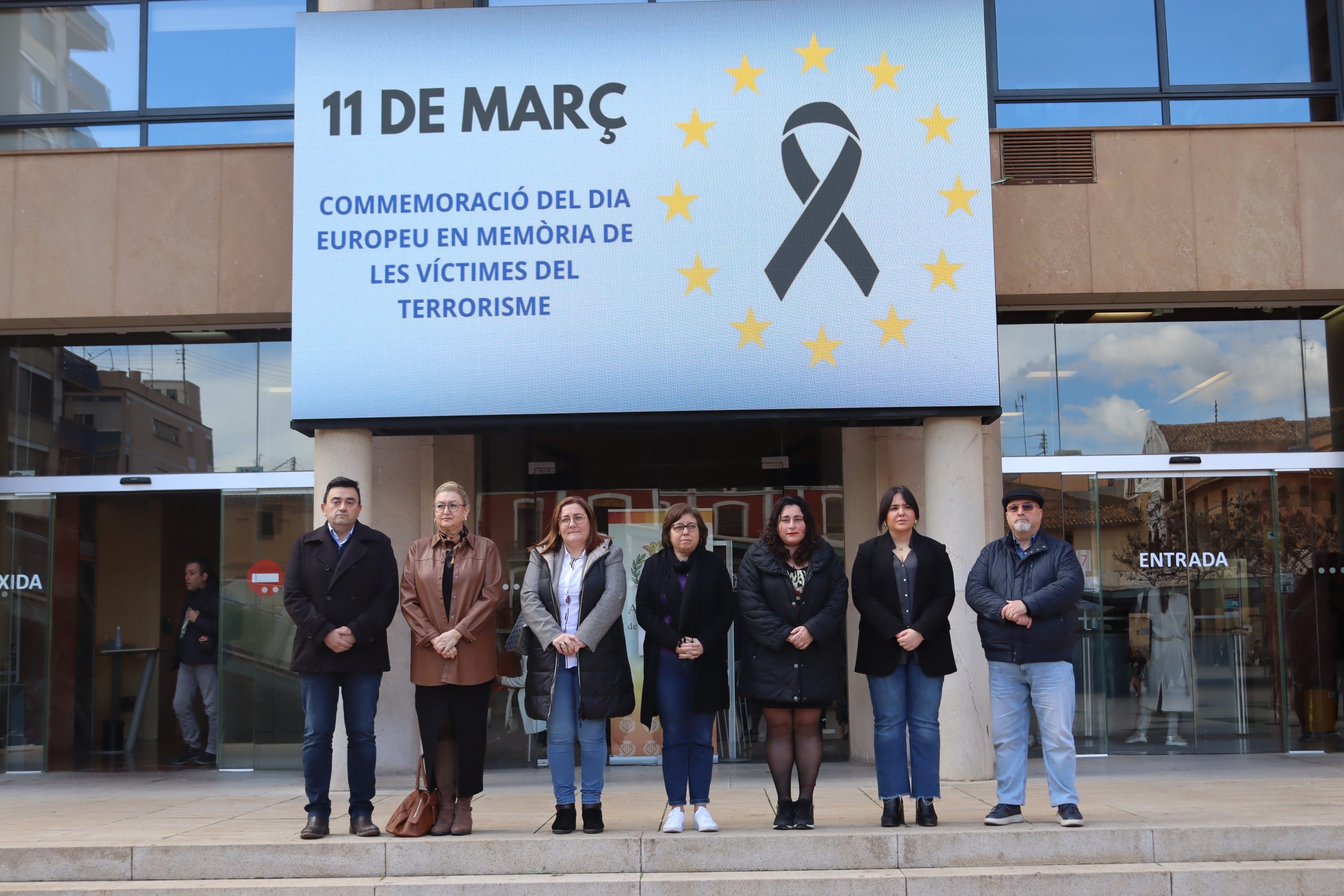 Vila-real guarda un minut de silenci amb motiu del Dia europeu en memòria de les víctimes del terrorisme