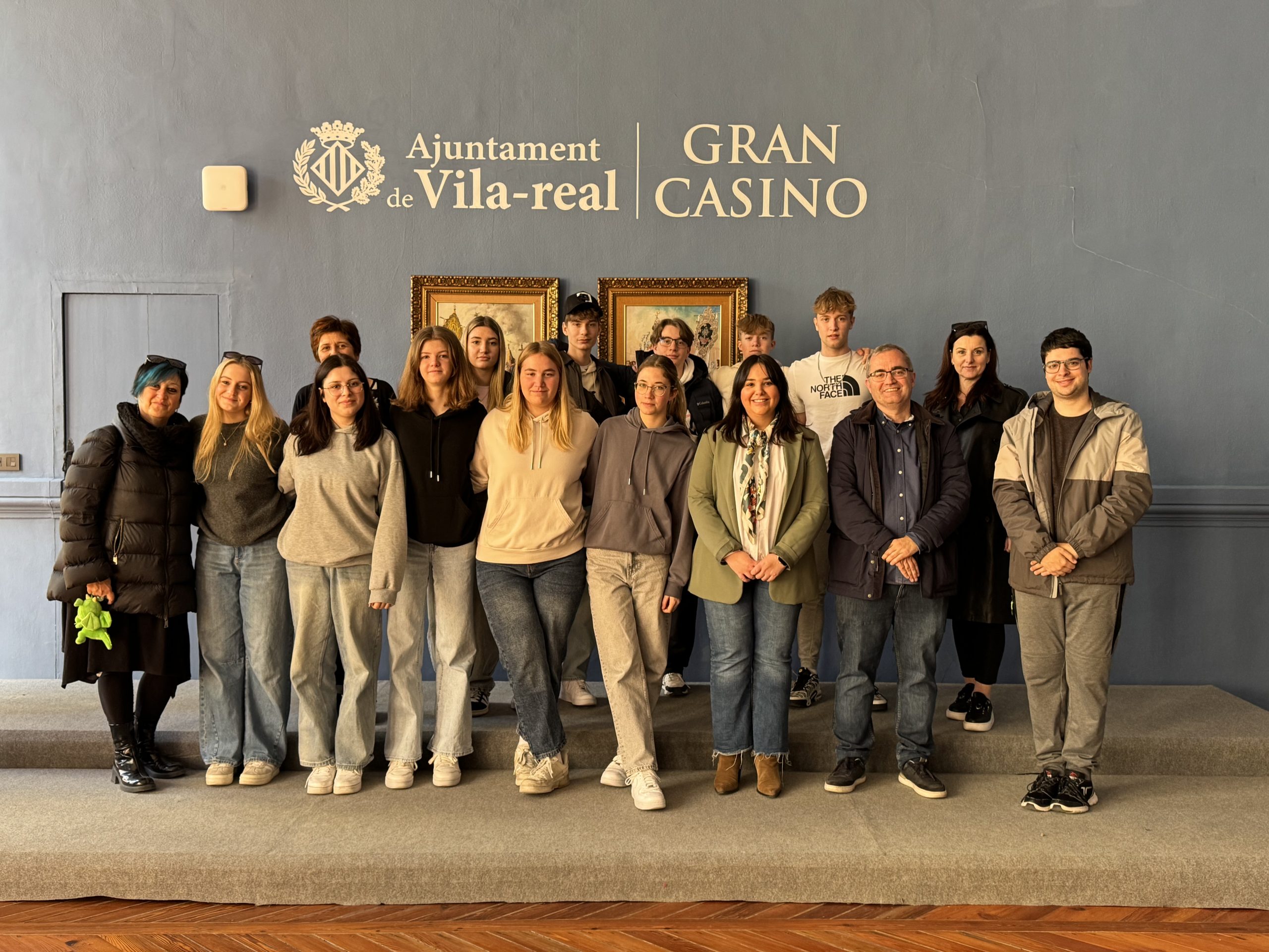 Vila-real dóna la benvinguda a estudiants d’Eslovènia que participen en un intercanvi amb l’IES Broch i Llop