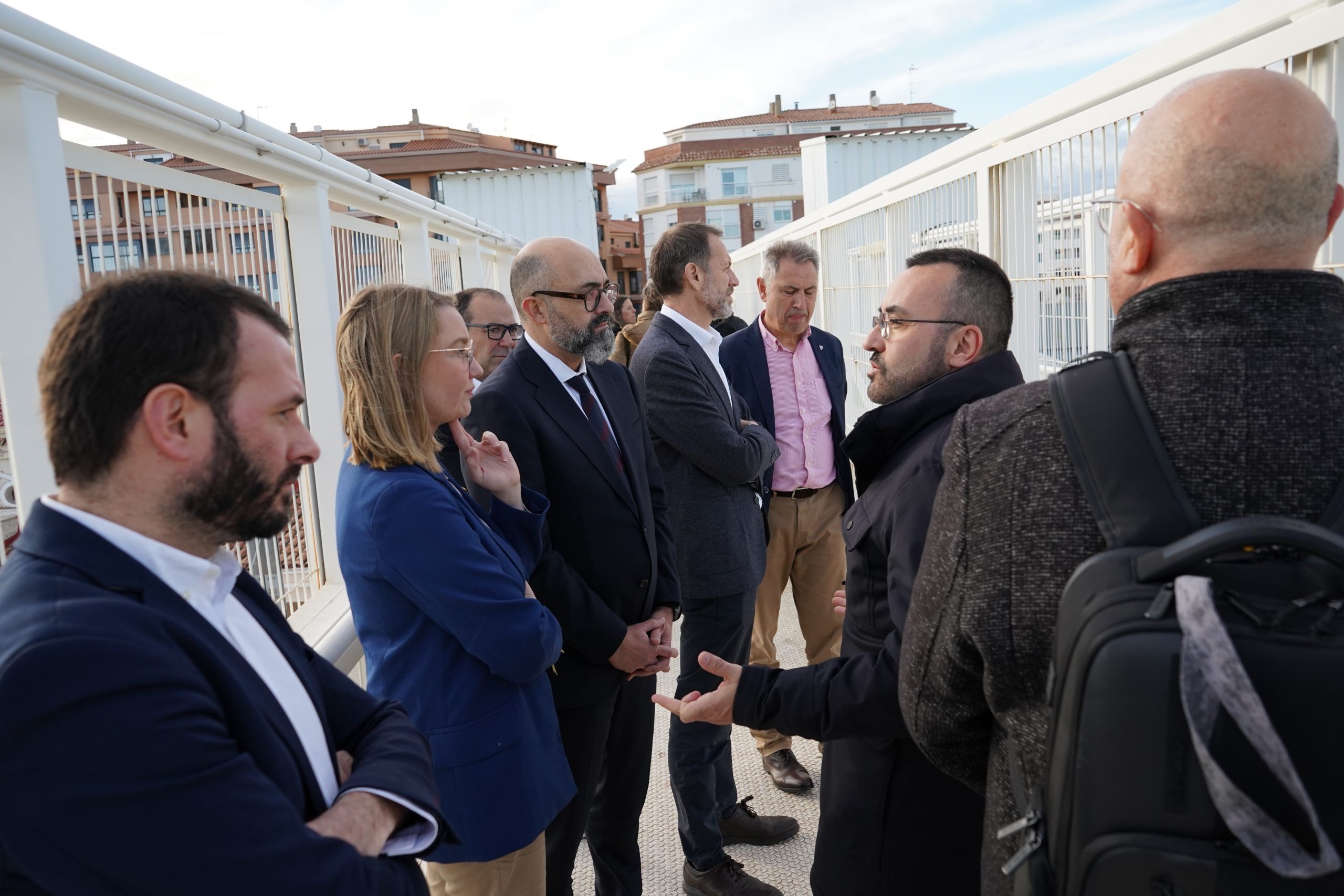 Vila-real avança en la solució a la passarel·la i la integració de la via del ferrocarril de la mà d’Adif