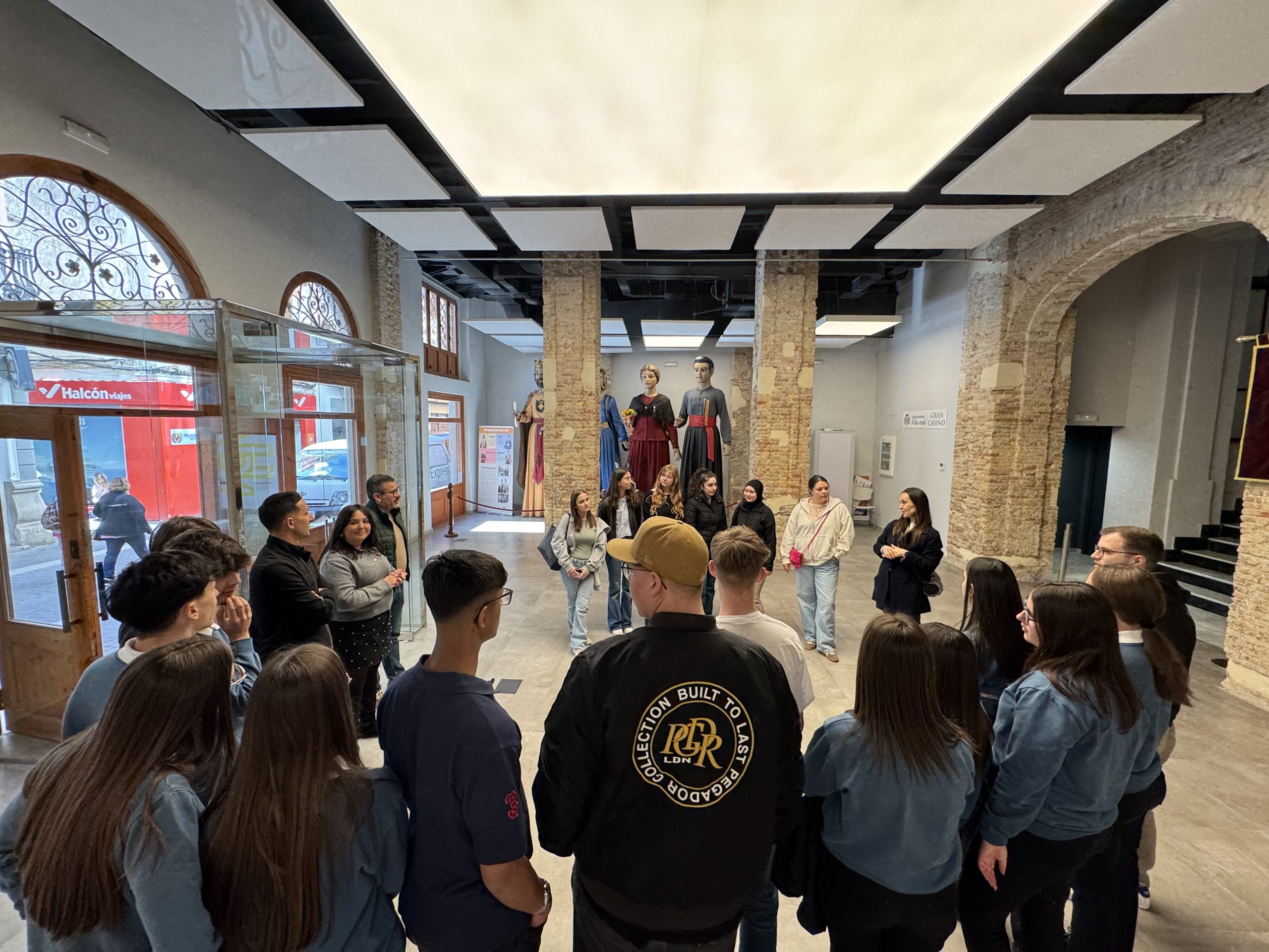 Vila-real dóna la benvinguda a alumnes d’Alemanya que participen en el projecte Erasmus+ amb el col·legi Consolació