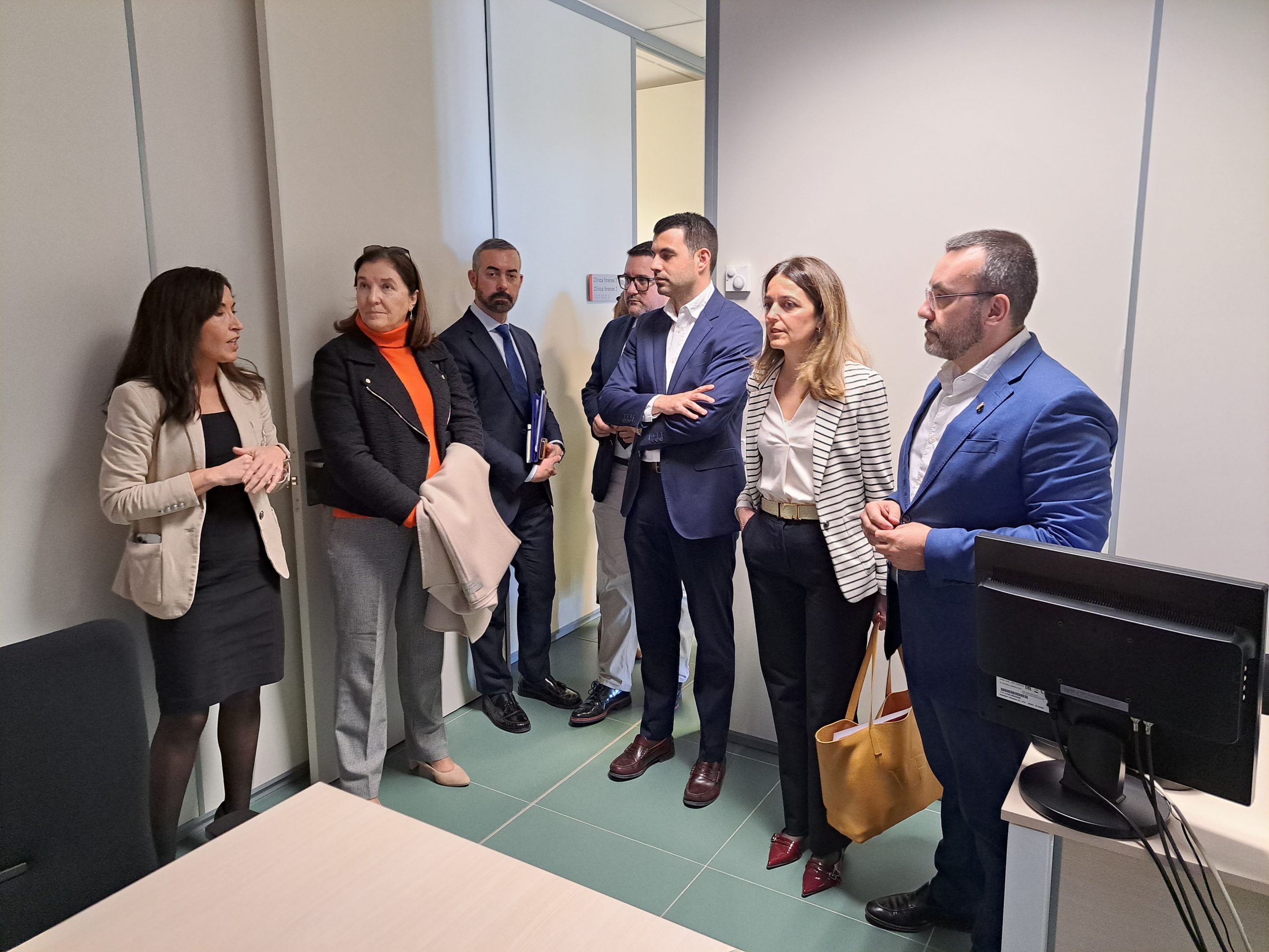 Benlloch trasllada a la consellera de Justícia el suport per a reclamar un nou jutjat de violència contra la dona a Vila-real