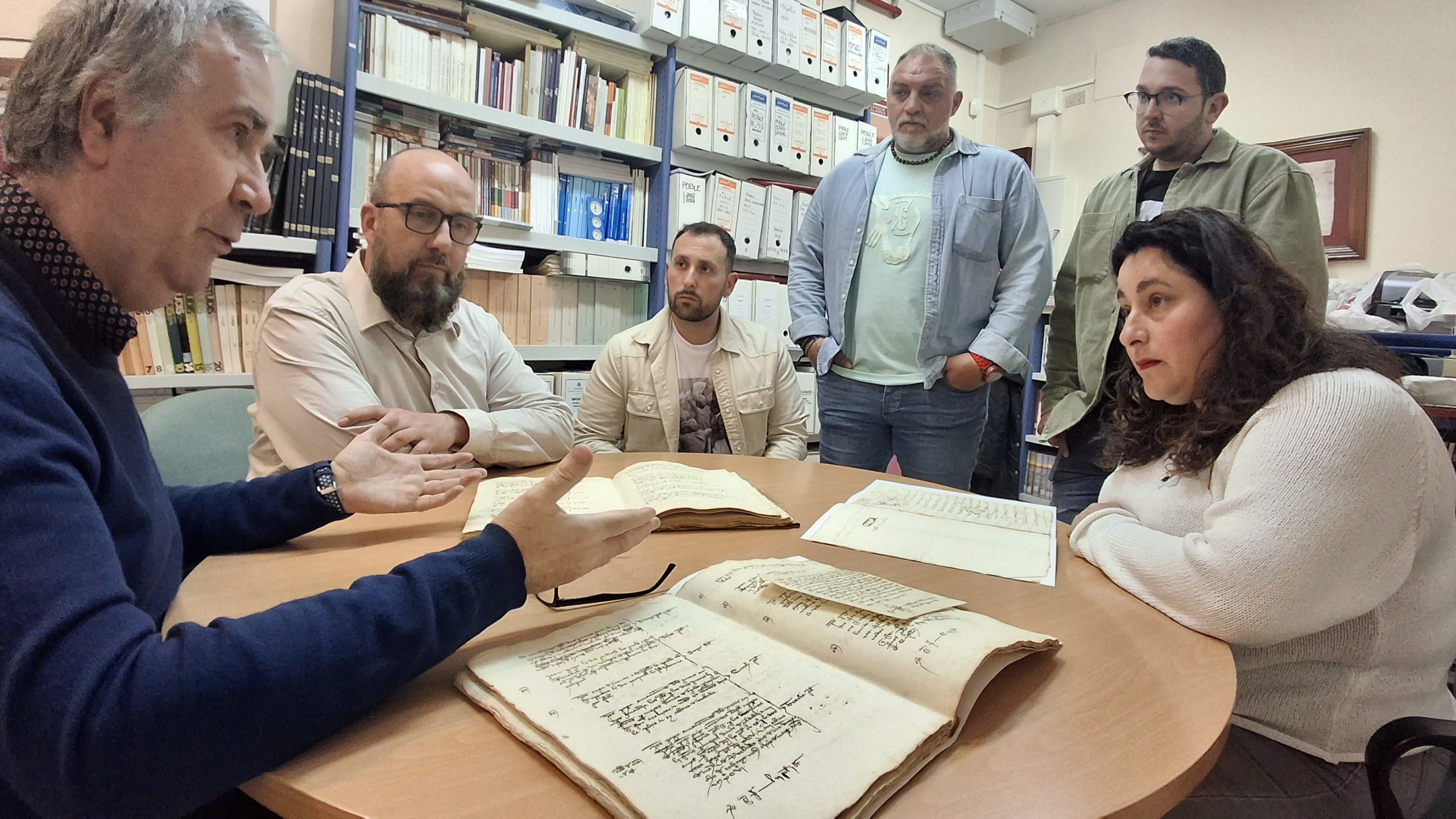 La Comissió del Bou indaga en els orígens de la celebració del bou al carrer a Vila-real