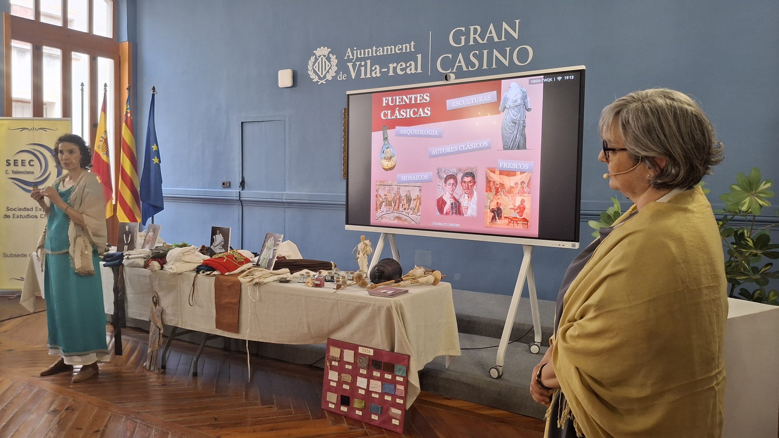 A Vila-real va tindre lloc ahir la Conferència «La indumentària a Roma»
