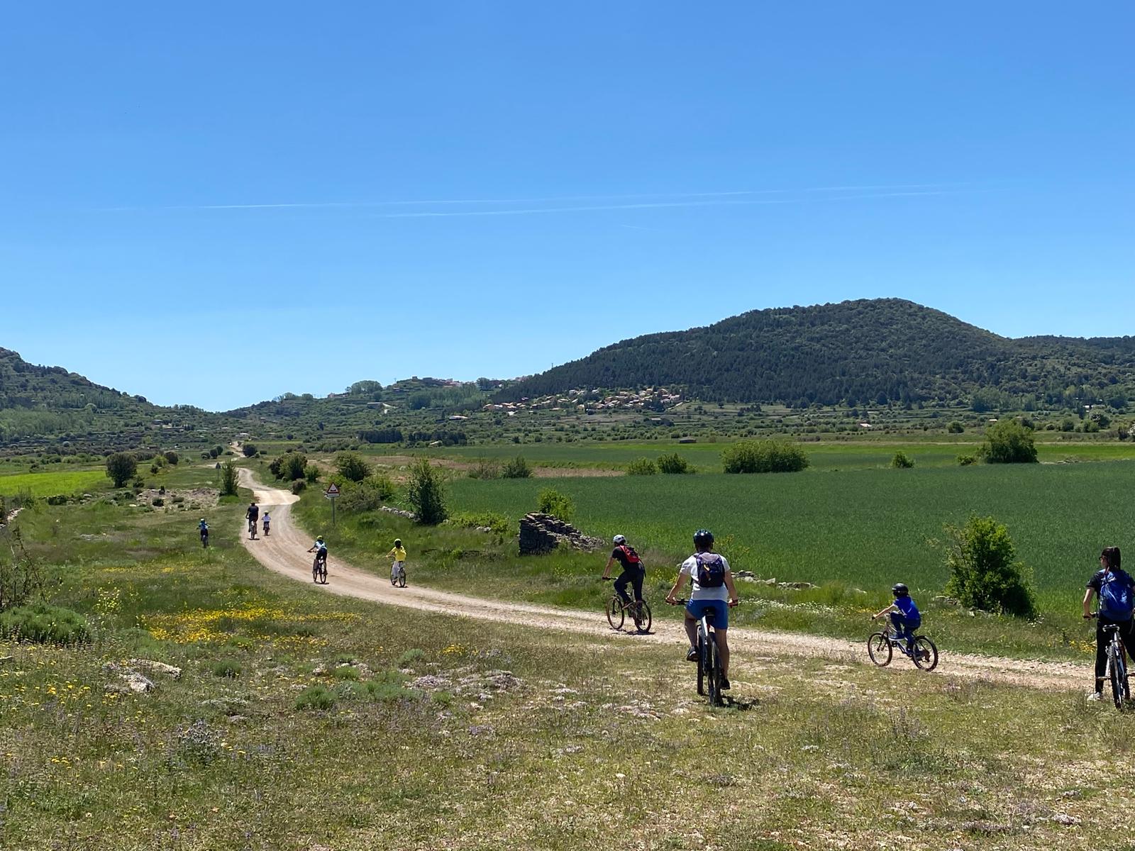 Vistabella gaudeix del seu patrimoni natural amb una ruta en bicicleta