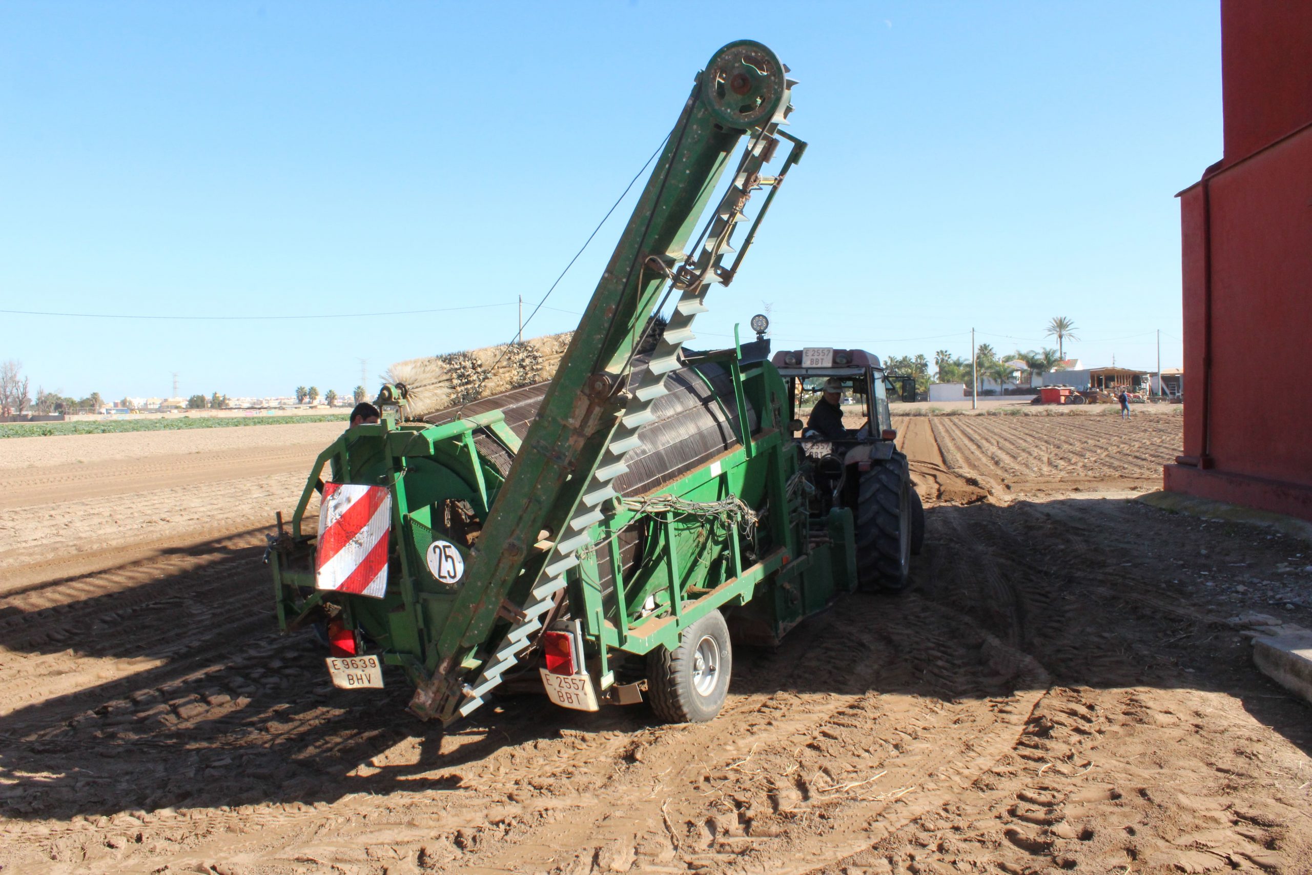 LA UNIÓ critica que Conselleria d’Agricultura no done suport a un codi aranzelari TARIC per a conéixer el volum de xufa importada que arriba de tercers països
