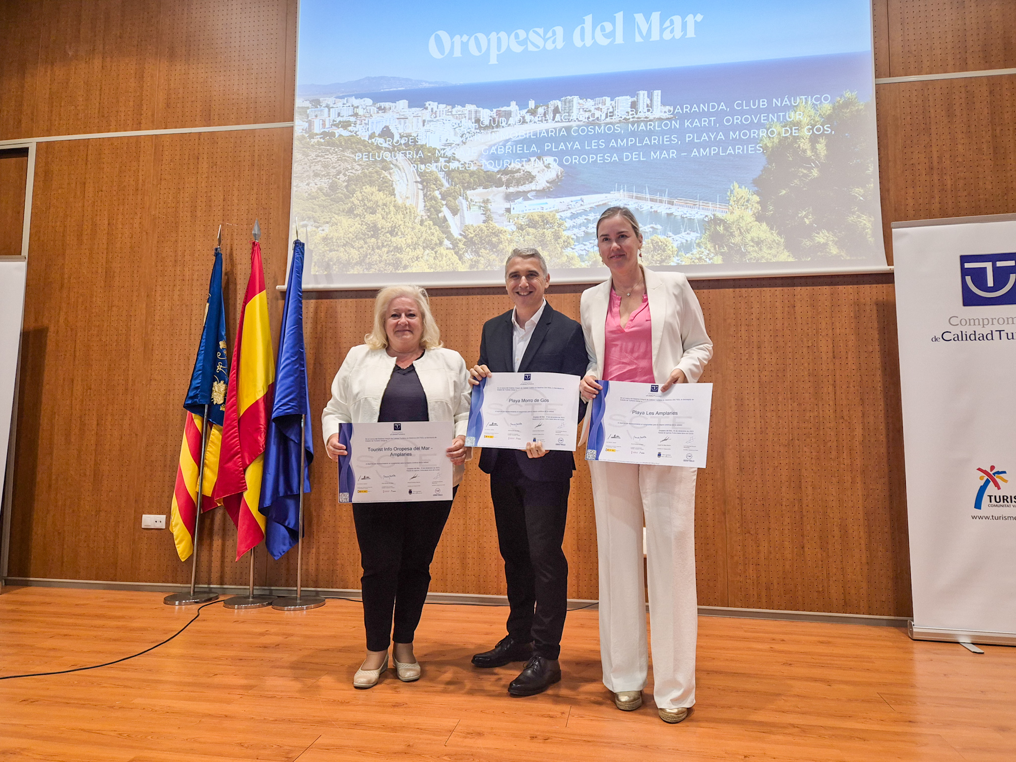 Oropesa del Mar reafirma su compromiso con la calidad turística con la entrega de distintivos SICTED a 26 empresas y servicios del municipio