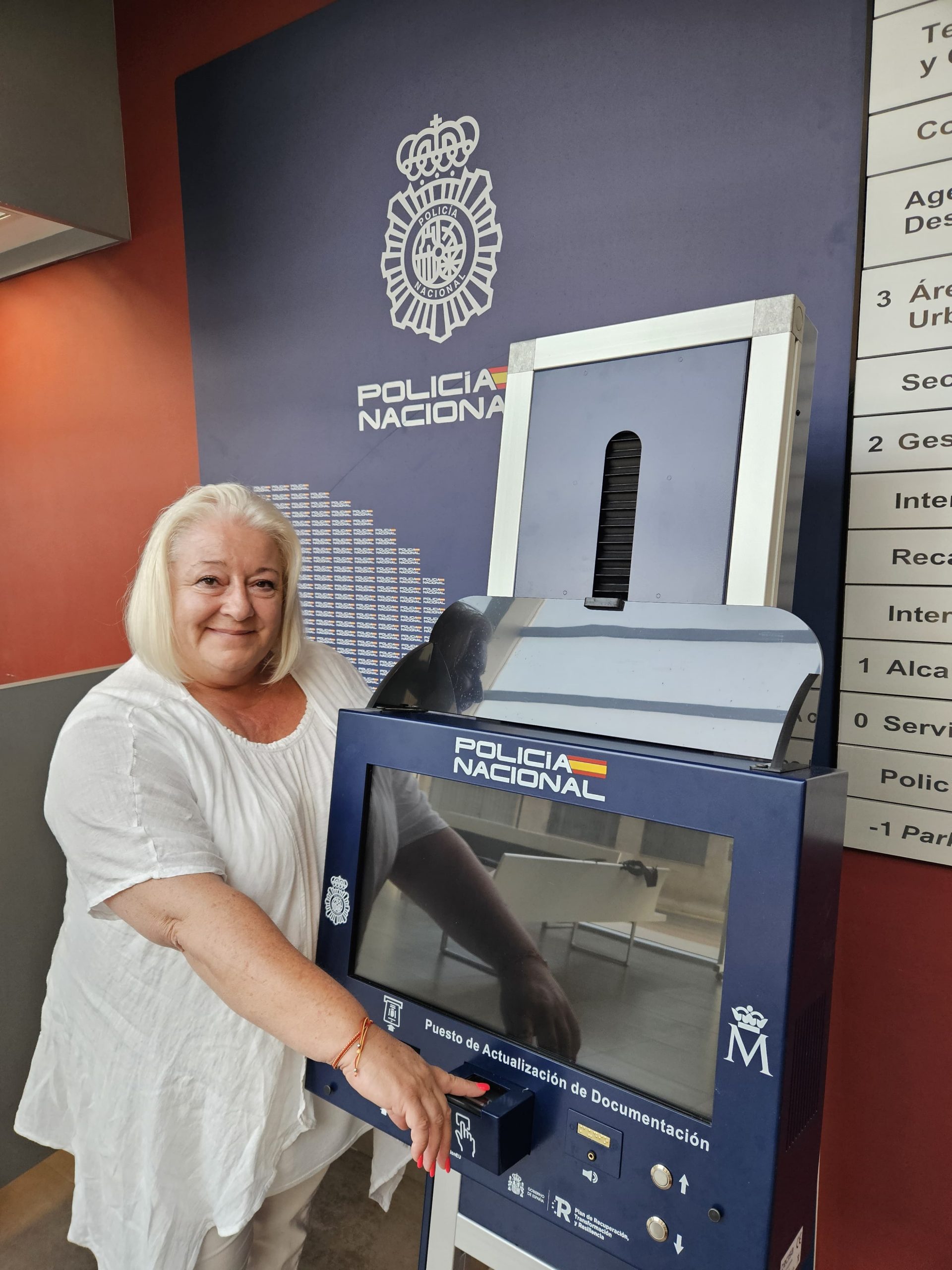 El Ayuntamiento de Oropesa del Mar firma un convenio con la Policía Nacional para instalar un Punto de Actualización de Documentación (PAD) en el municipio